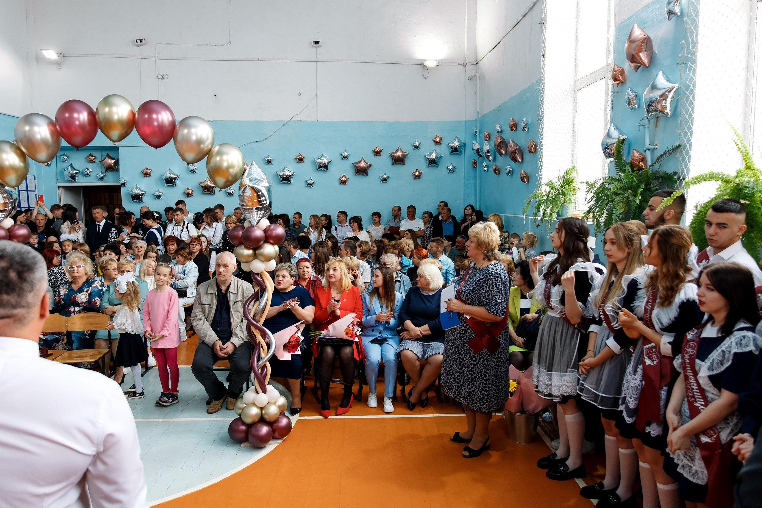 11 класс Последний звонок. Фотограф Любовь Корниенко, Примоский край