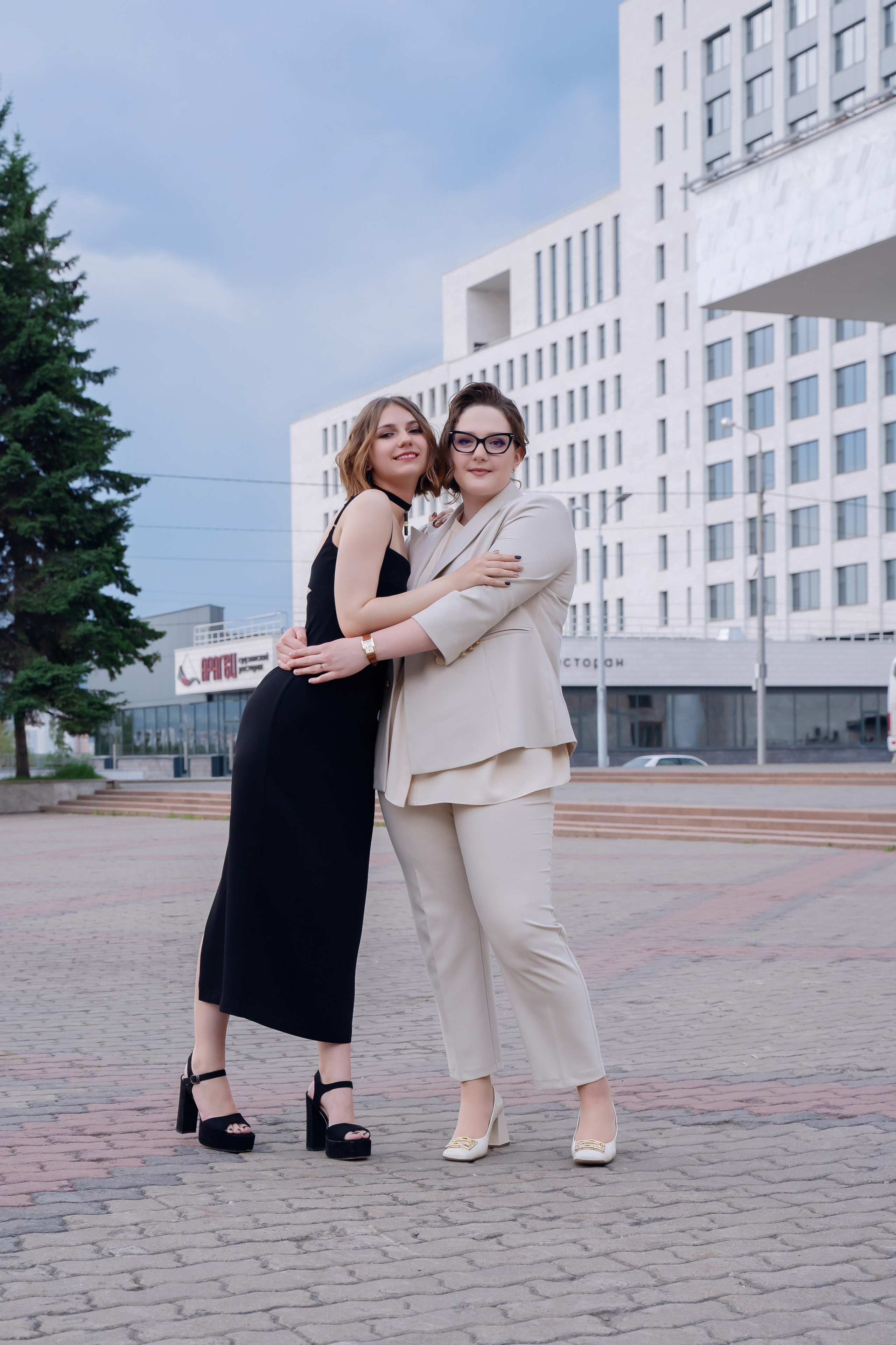 Фотопрогулка для выпускников. Фотограф Ким Наталья в Красноярске