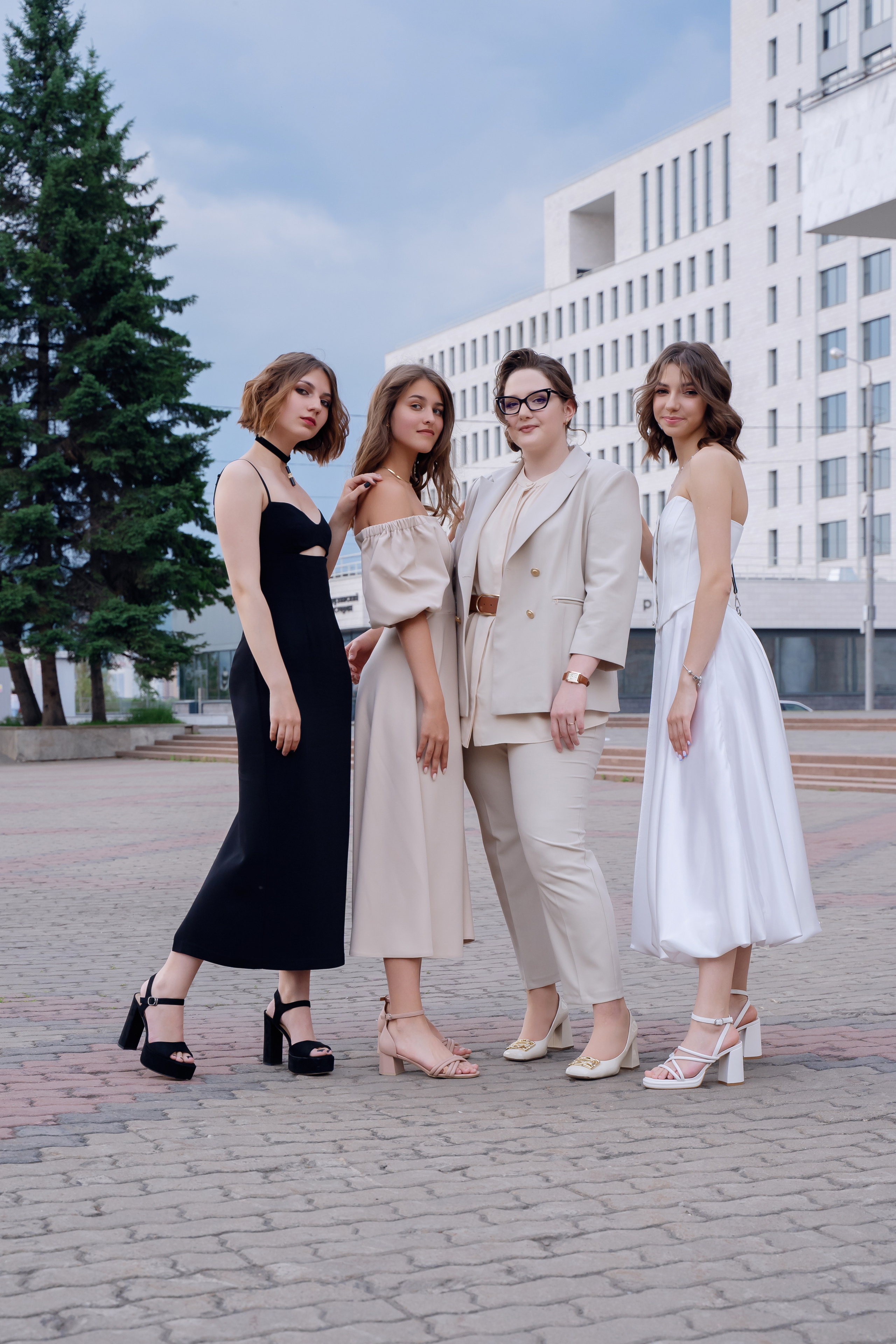 Фотопрогулка для выпускников. Фотограф Ким Наталья в Красноярске