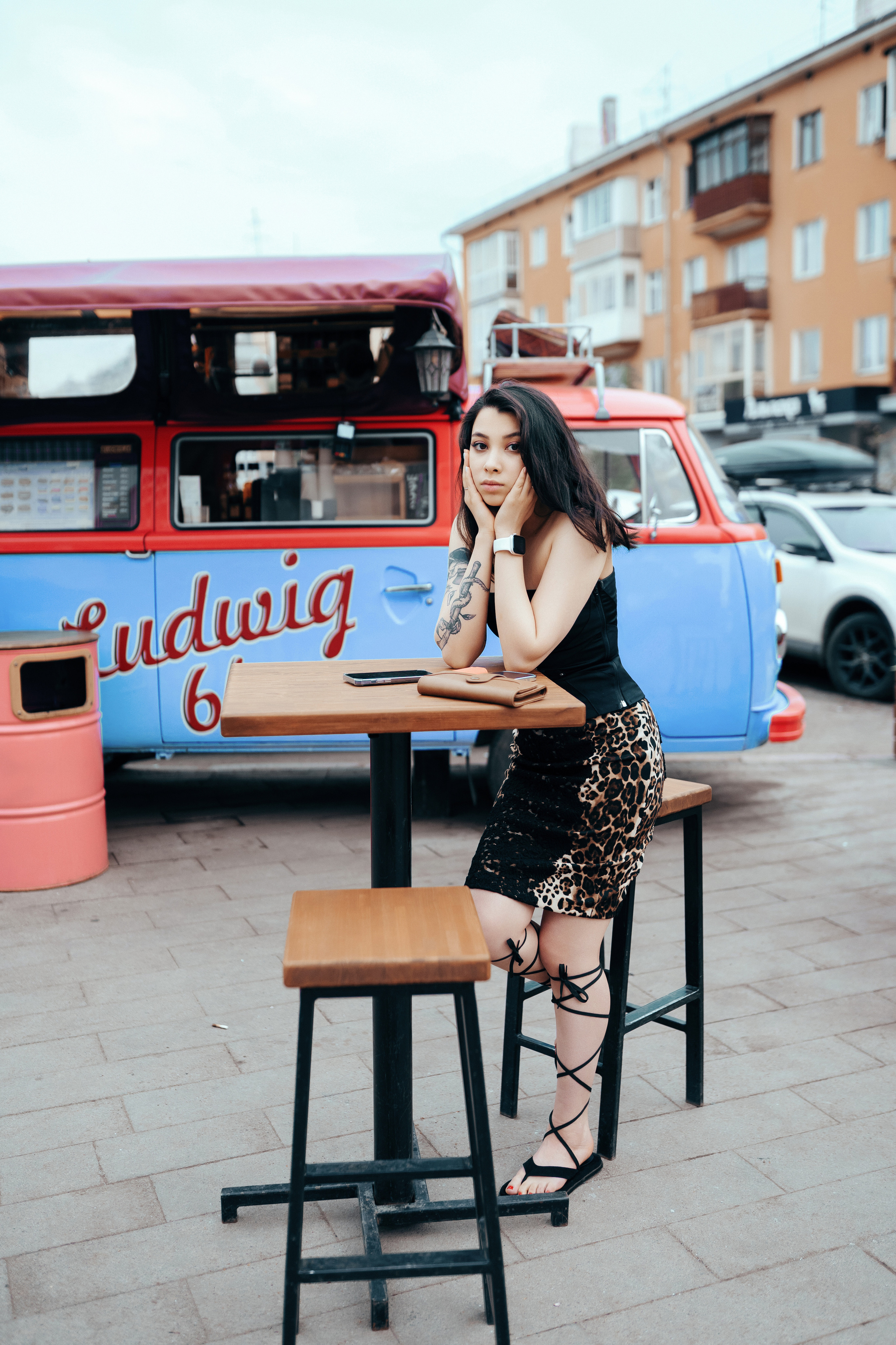 Фотосессия в цветущем саду. Фотограф Ким Наталья в Красноярске