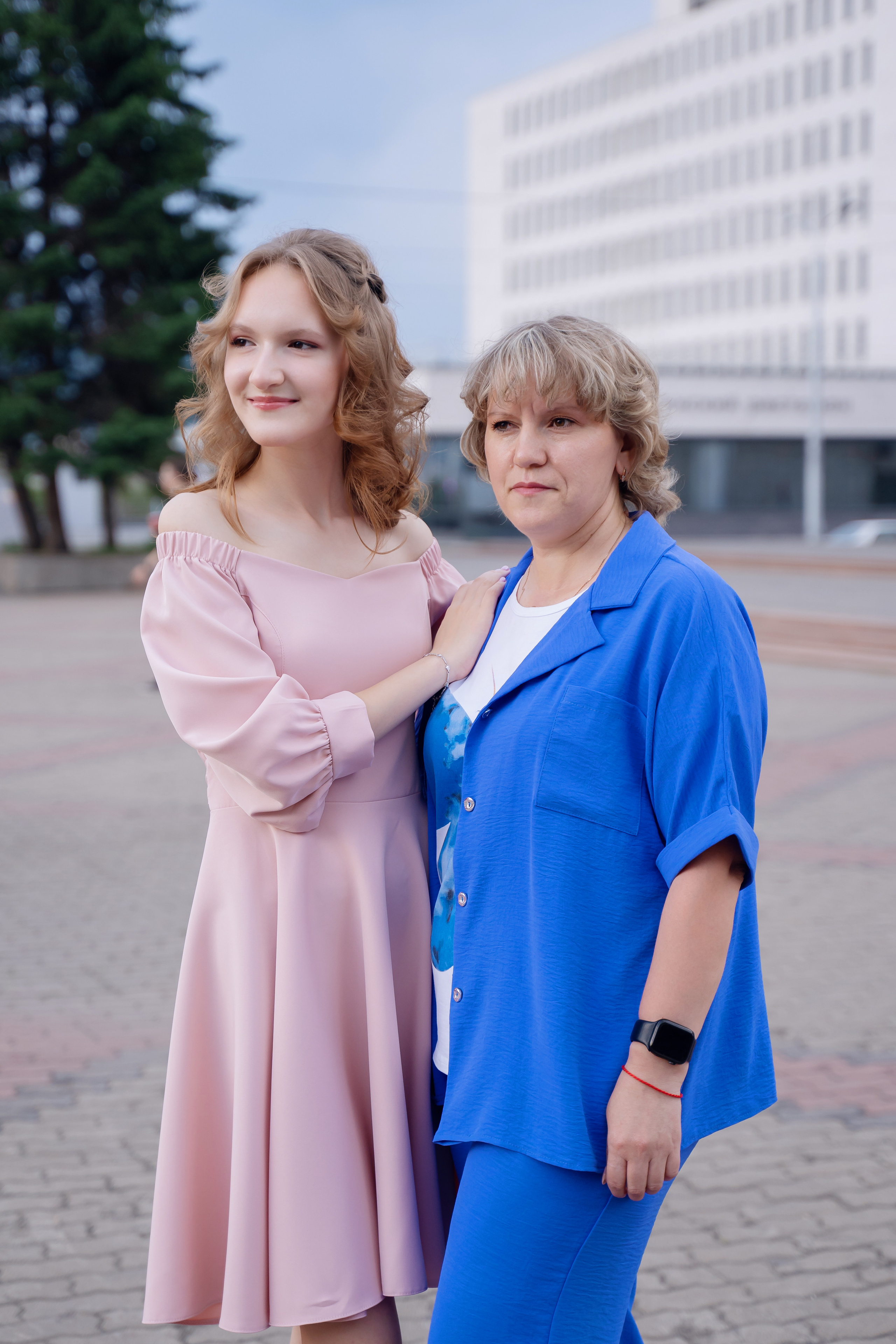 Фотопрогулка для выпускников. Фотограф Ким Наталья в Красноярске