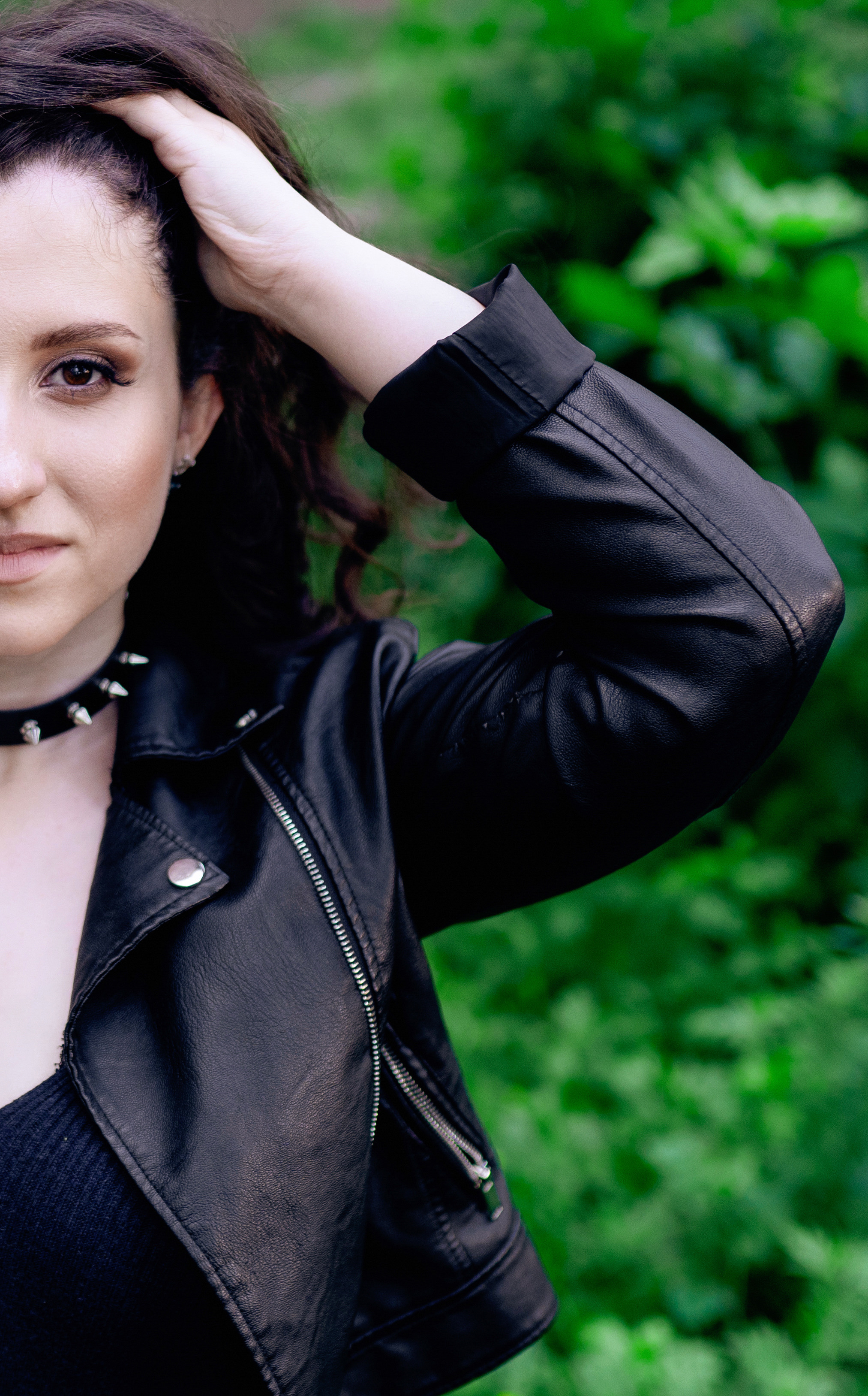 Фотосессия двух подруг в поле. Фотограф Ким Наталья в Красноярске