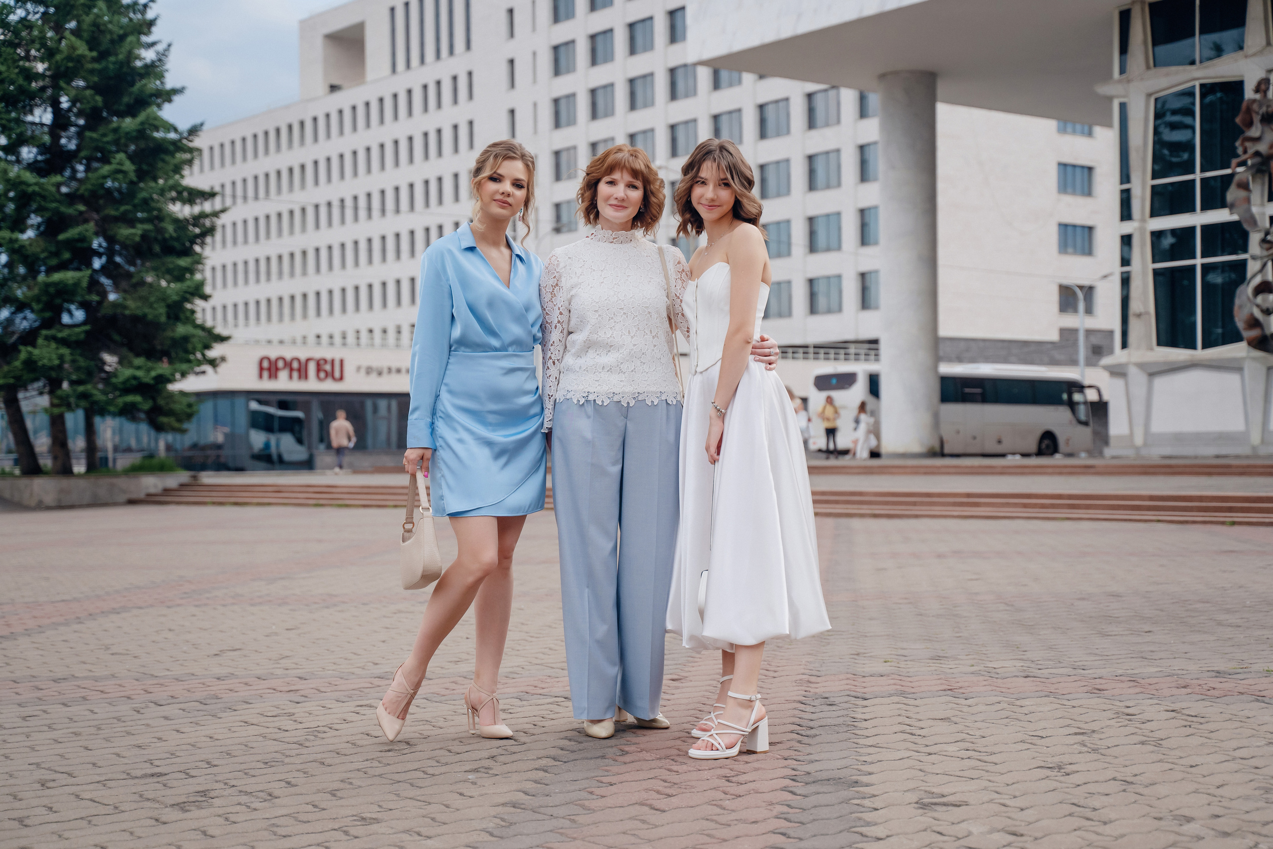 Фотопрогулка для выпускников. Фотограф Ким Наталья в Красноярске