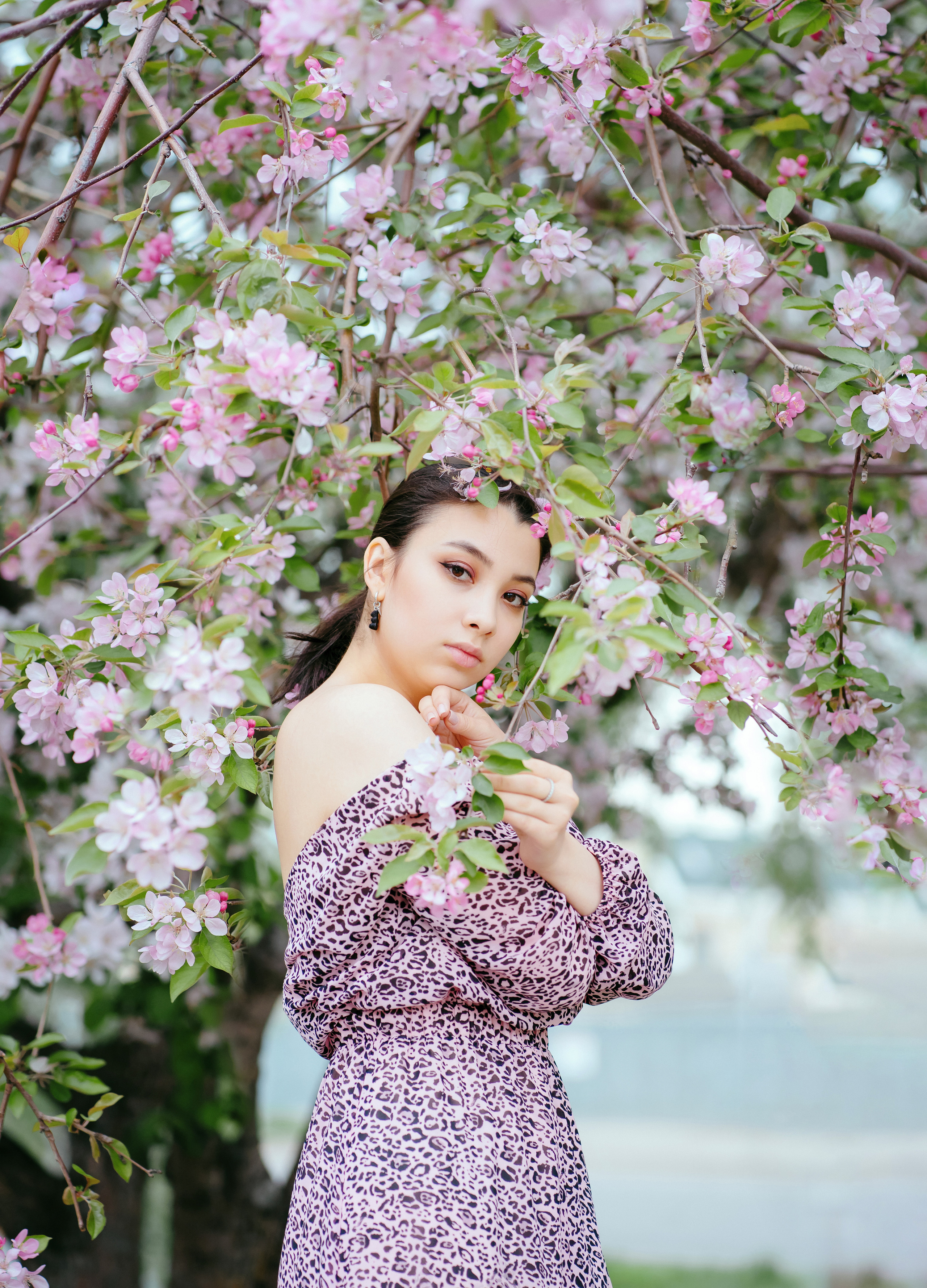 Фотосессия в цветущем саду. Фотограф Ким Наталья в Красноярске