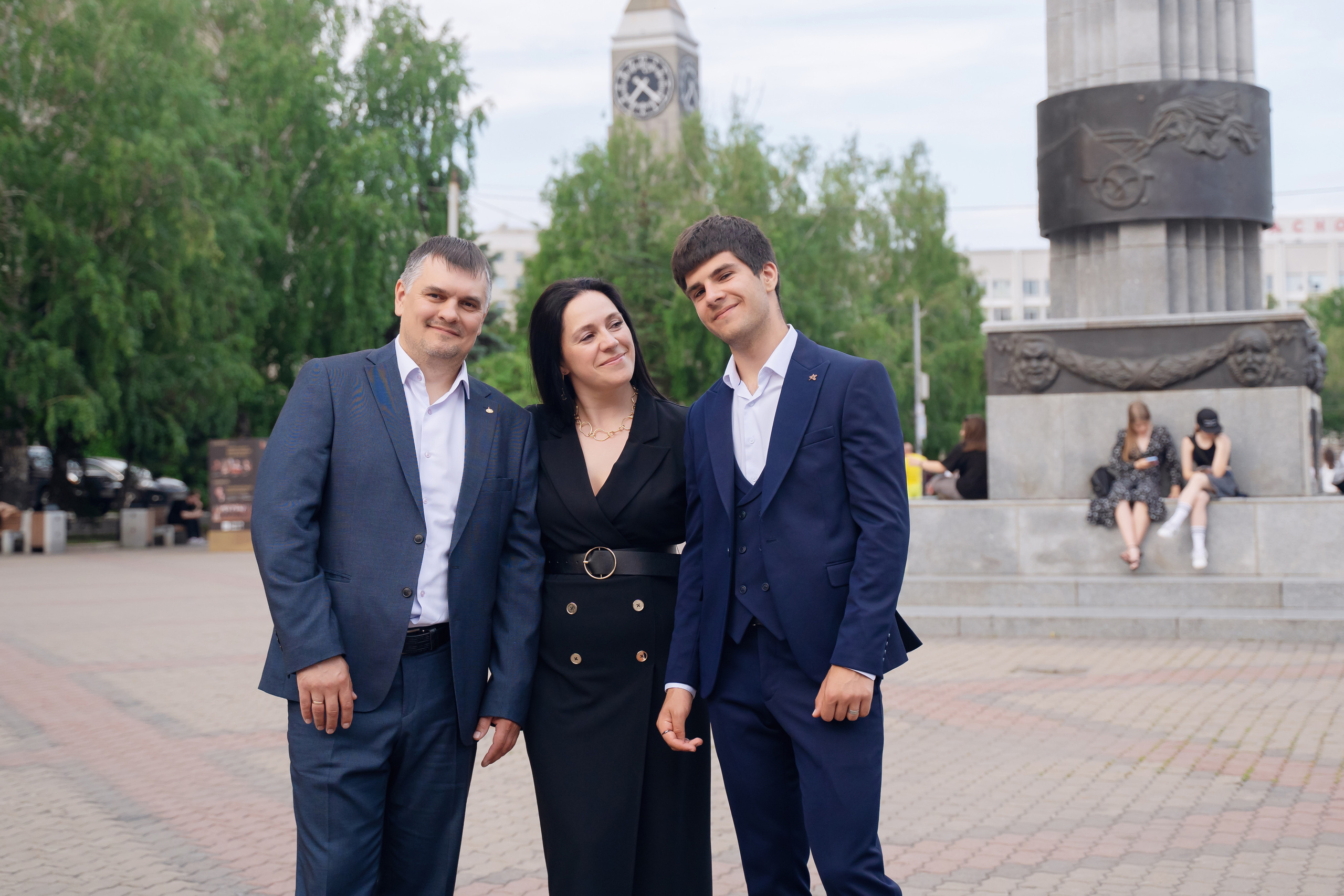 Фотопрогулка для выпускников. Фотограф Ким Наталья в Красноярске