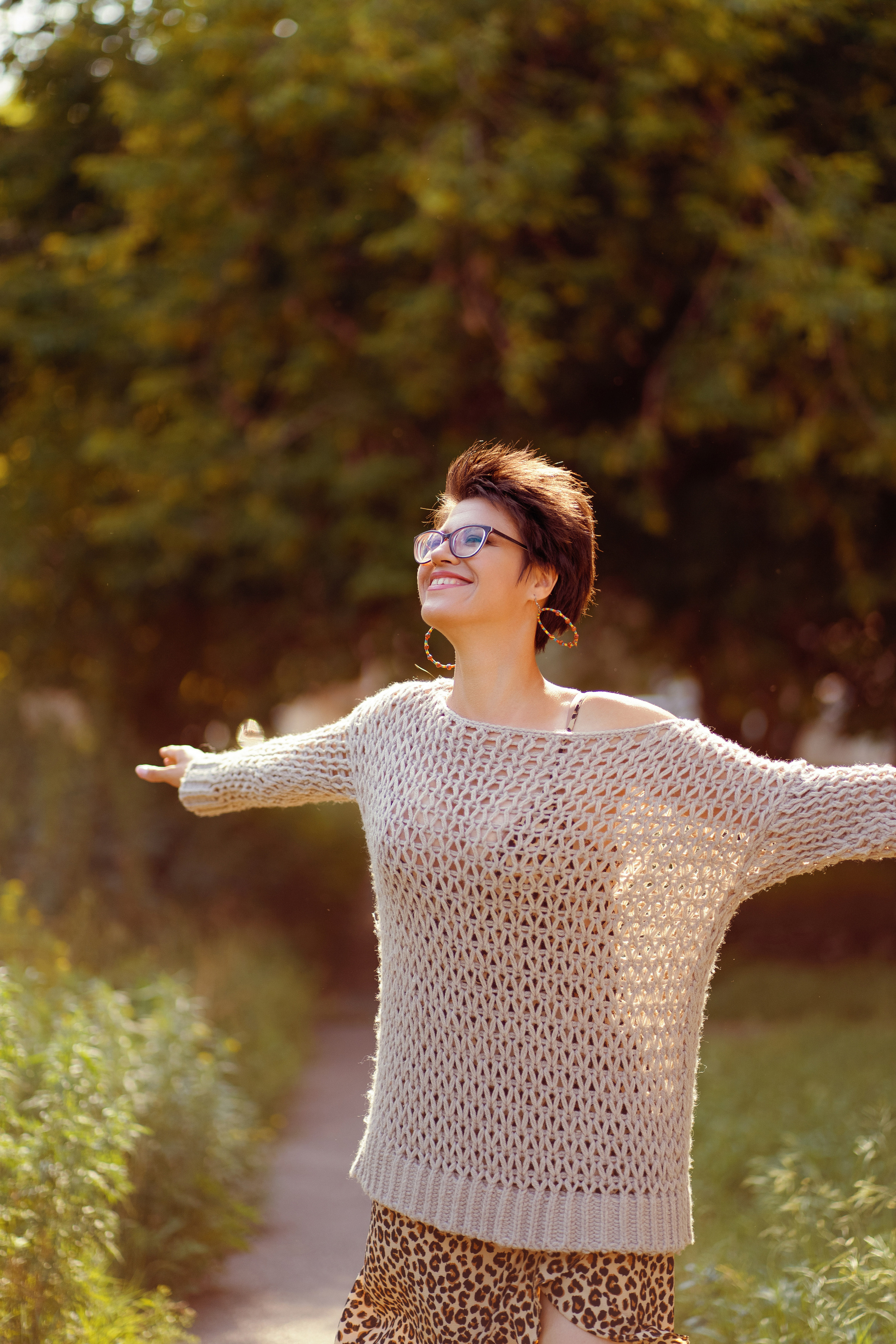 Фотосессия двух подруг в поле. Фотограф Ким Наталья в Красноярске