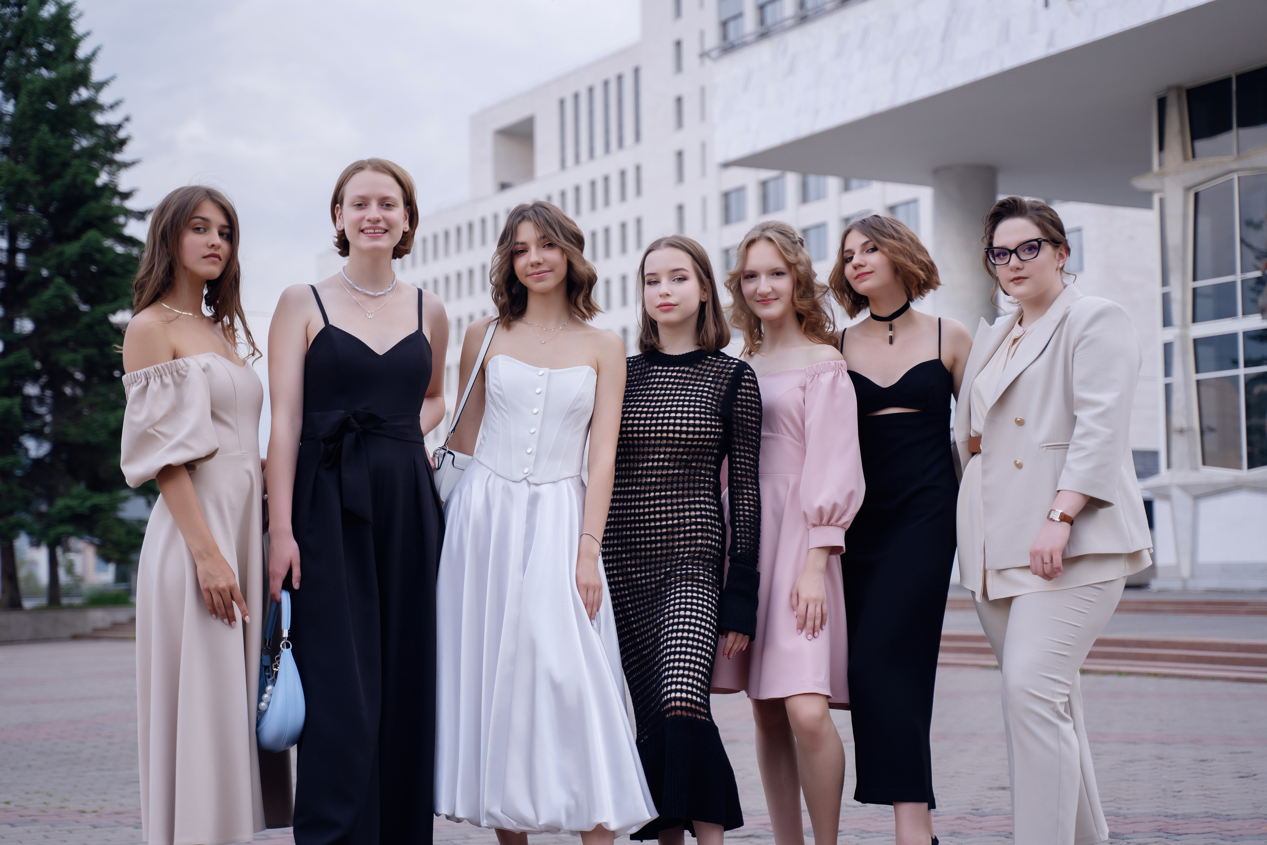 Фотопрогулка для выпускников. Фотограф Ким Наталья в Красноярске