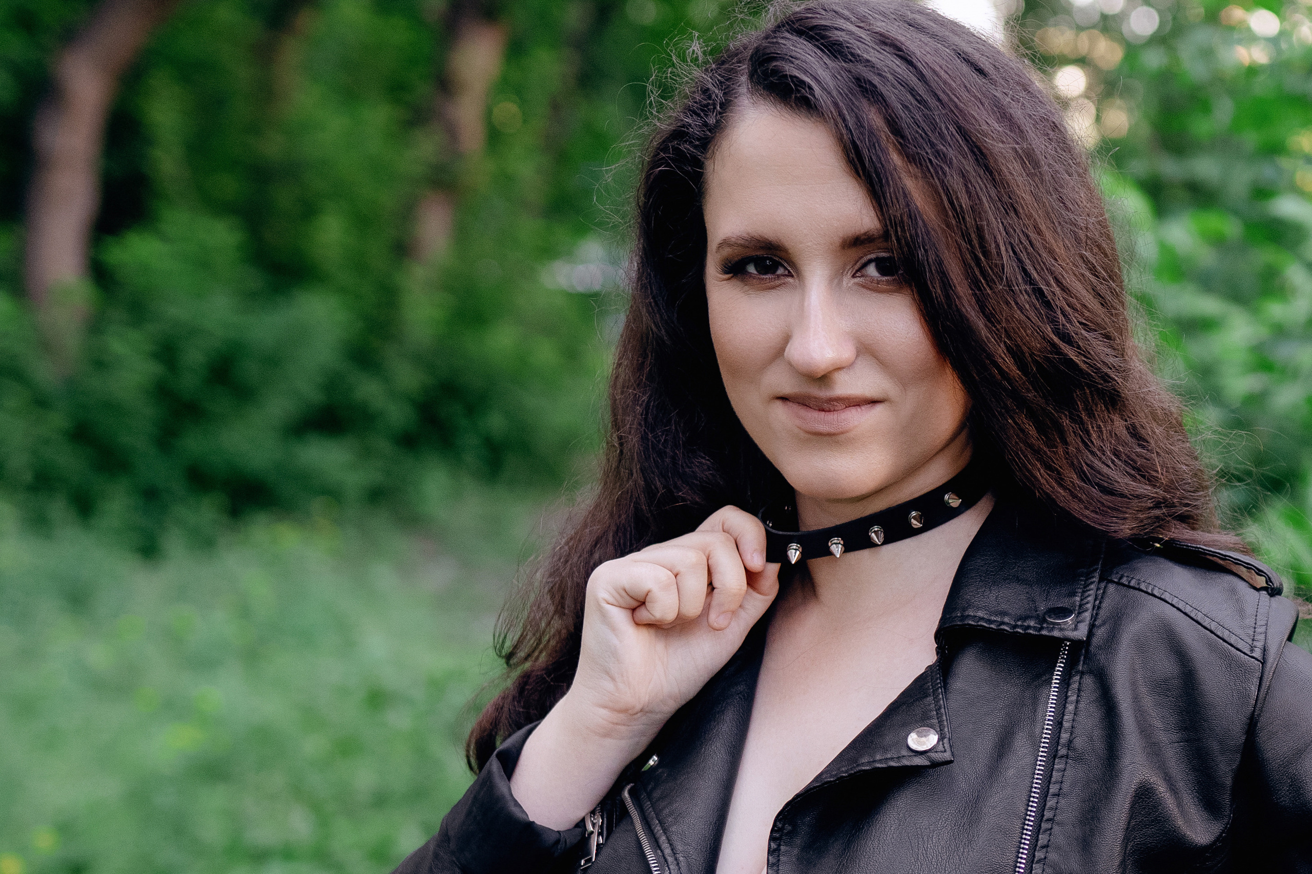 Фотосессия двух подруг в поле. Фотограф Ким Наталья в Красноярске