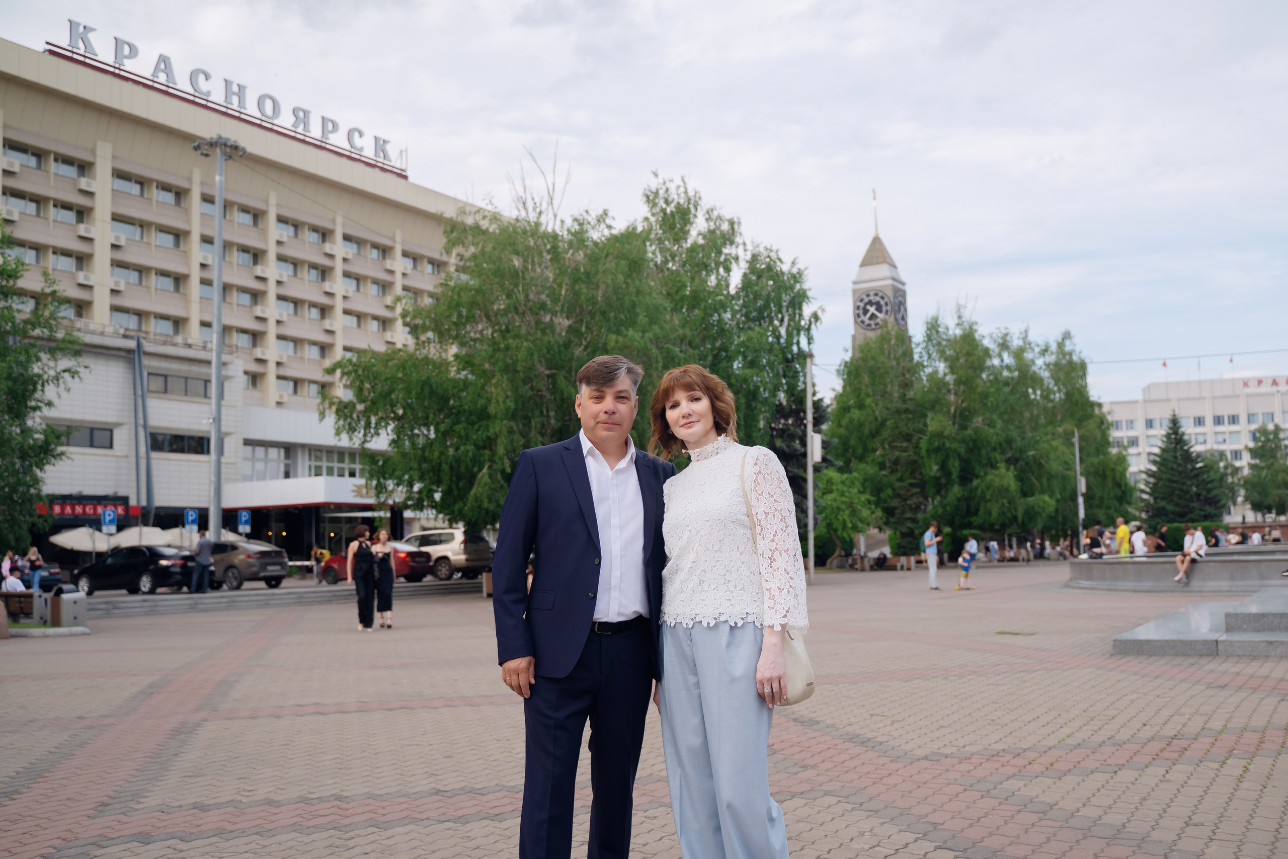 Фотопрогулка для выпускников. Фотограф Ким Наталья в Красноярске