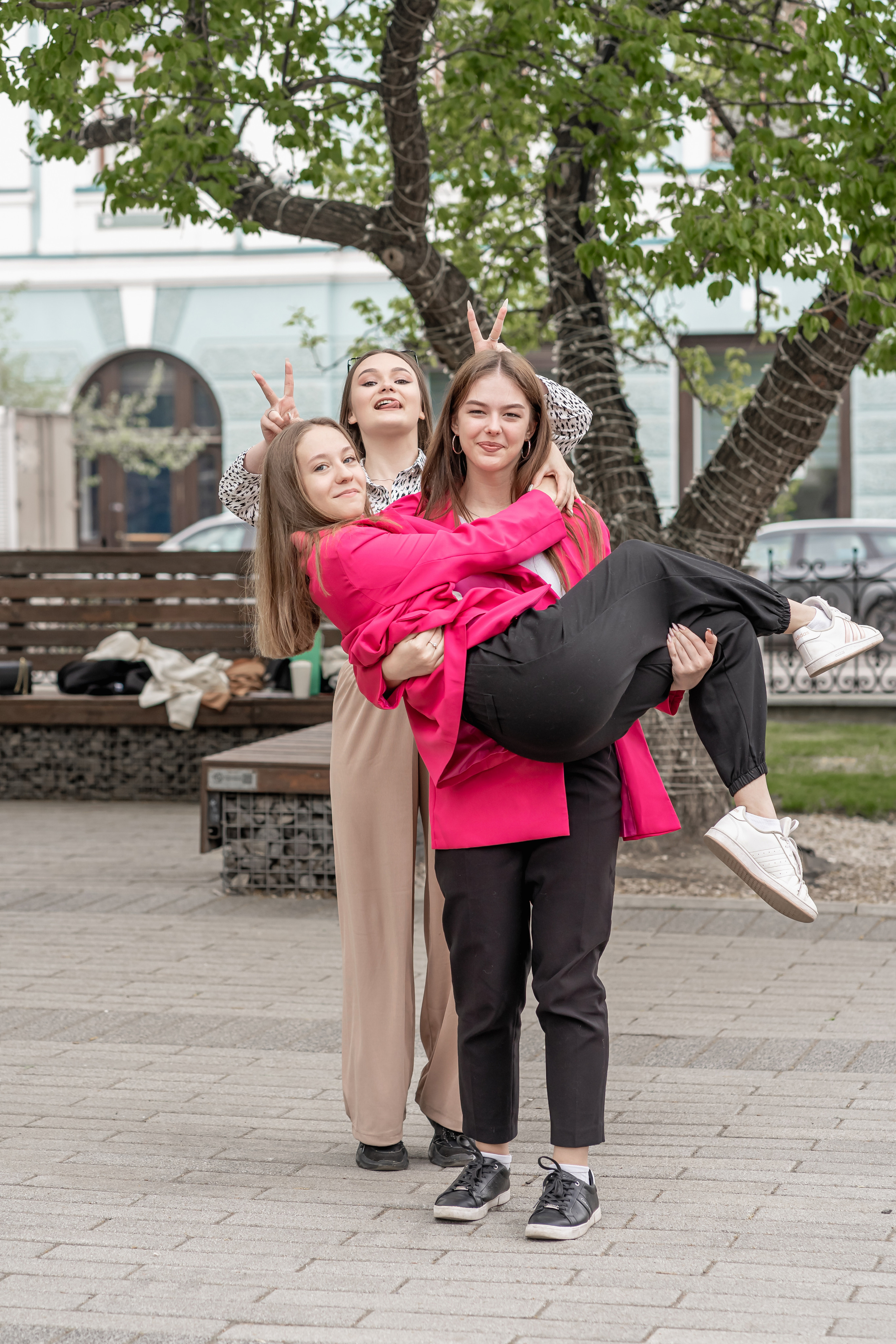 Фотопрогулки для выпускников. Фотограф Ким Наталья в Красноярске