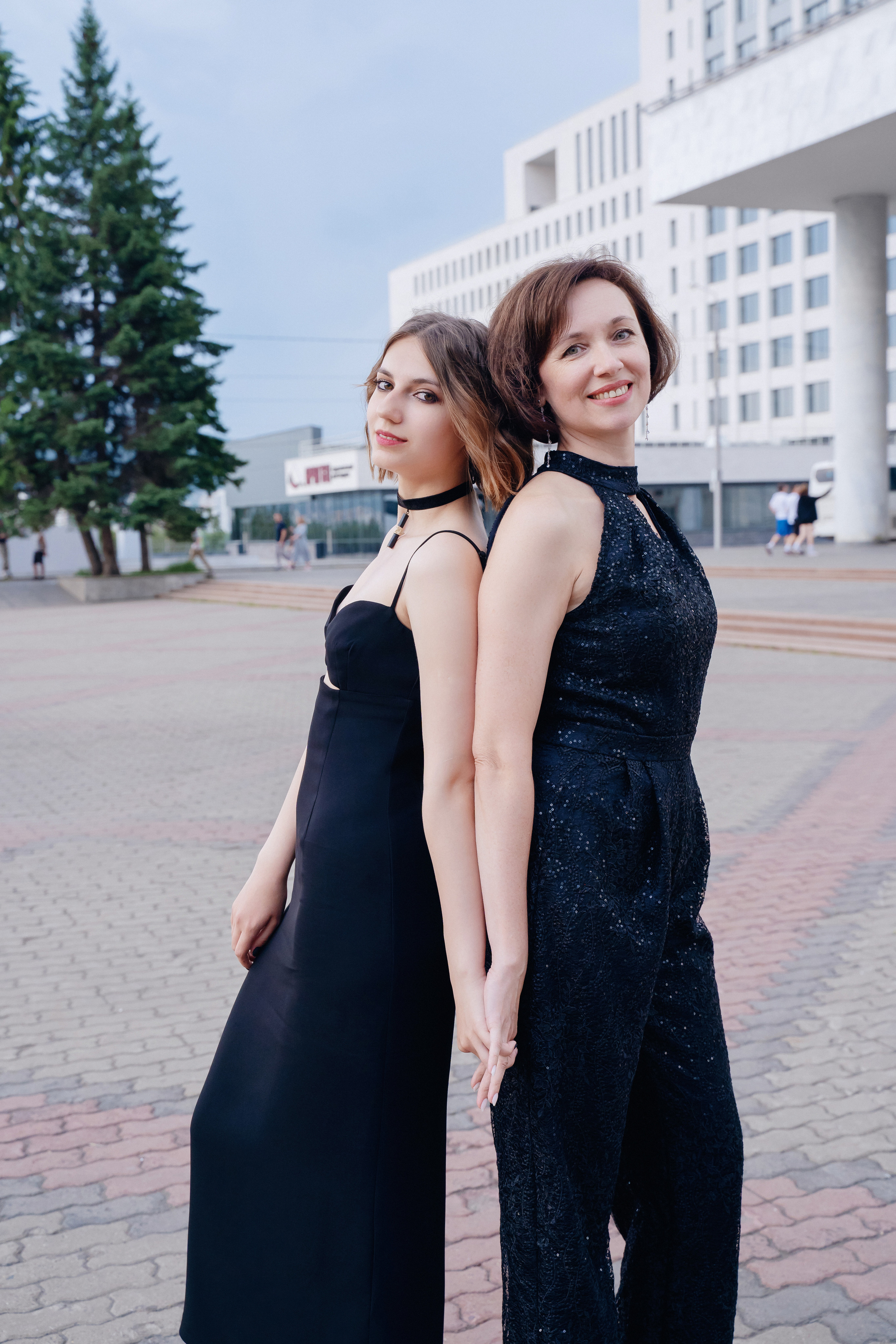 Фотопрогулка для выпускников. Фотограф Ким Наталья в Красноярске