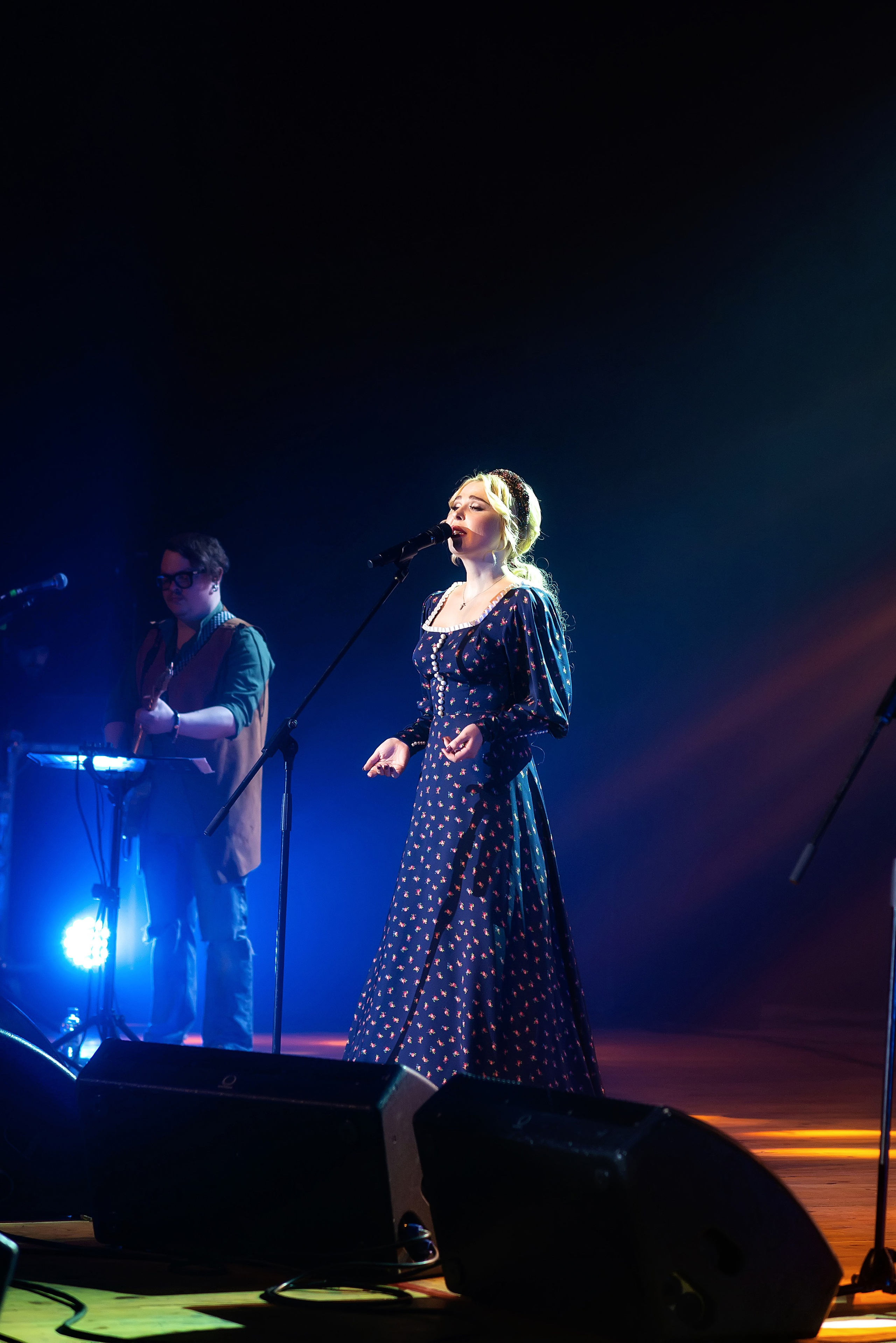 Концерт Пелагеи. Школьный, фэшн фотограф в Тюмени и в России Ирина Королева