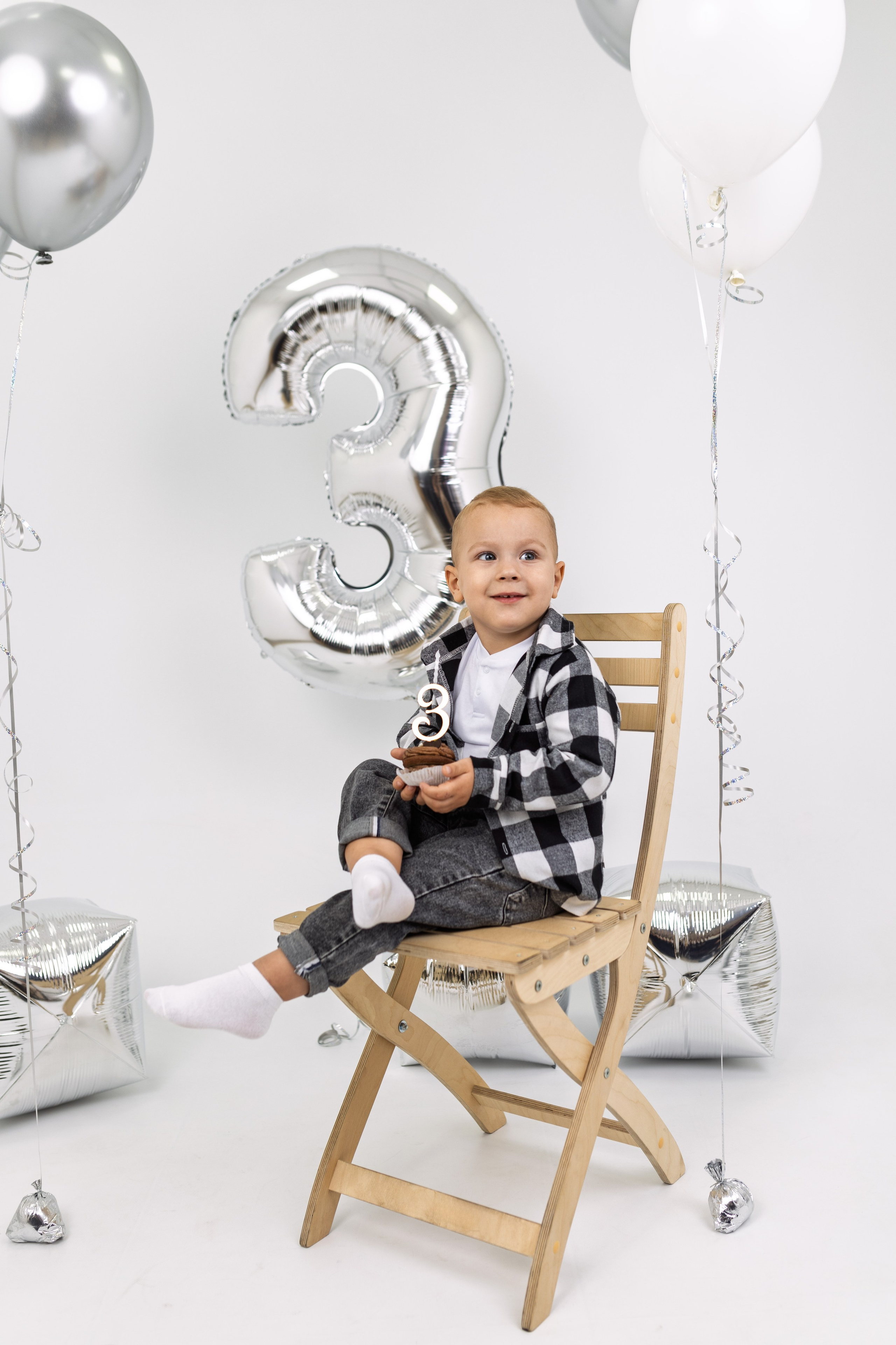 Семейная фотосессия в студии Гуково Ростовская область фотограф Григорий Новиков фотовидео съёмка novikov.foto. Фотограф Гуково Григорий Новиков novikov.foto