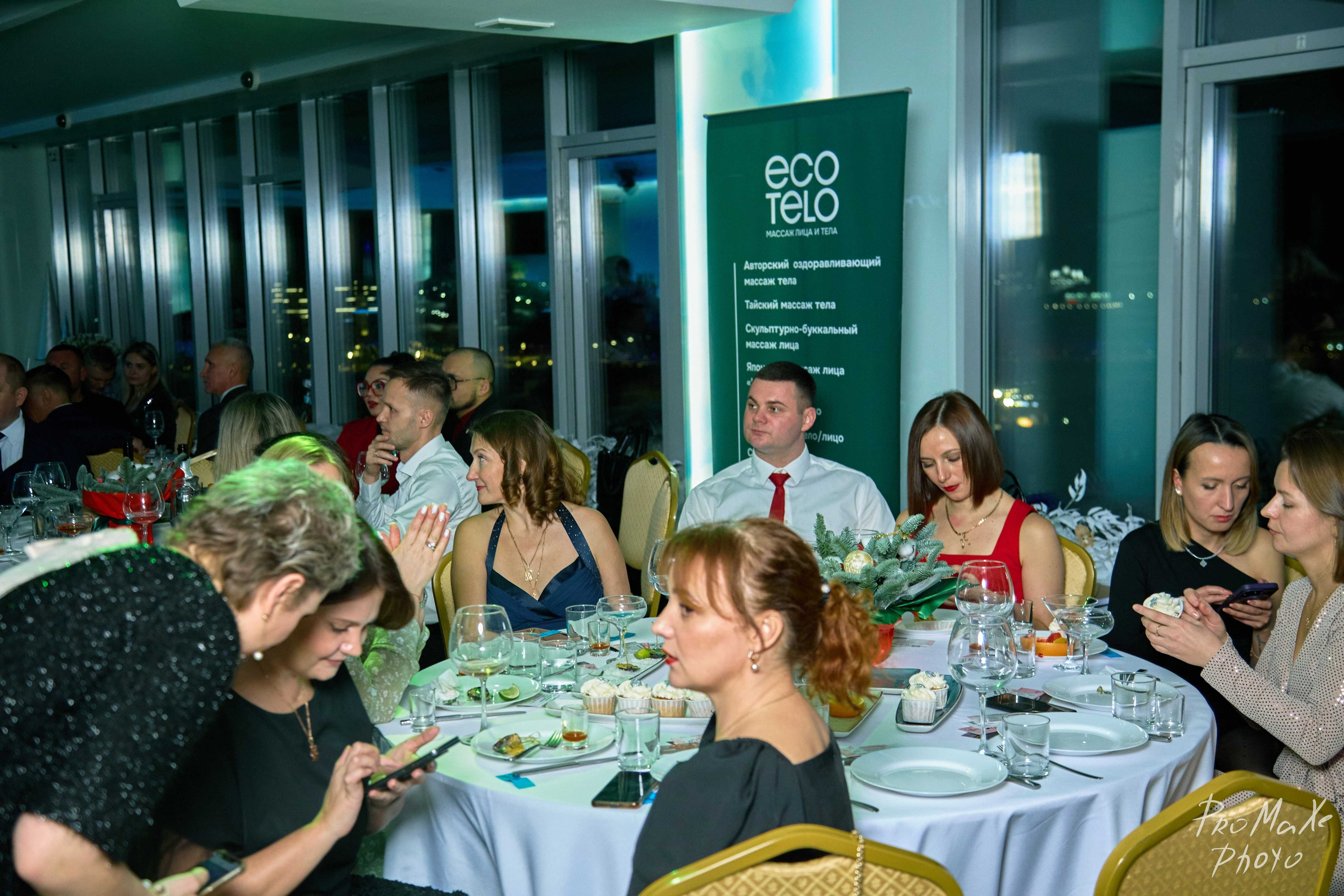 Зал КРАСА МАСС-МЕДИА ЧУВАШИИ. Владимир Суздалов (ProMaXe) — Портретный фотограф, тематические фотосессии в Чебоксарах