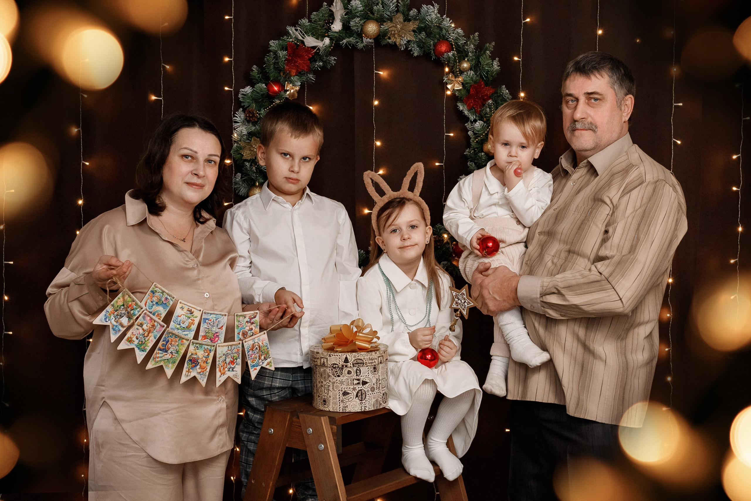 Моя студия. Фото проект Новогодняя открытка. Ноябрь 2023 г. Фотограф Пермь. Свадьбы. Семья и дети, школа, д. сад. Фотокниги