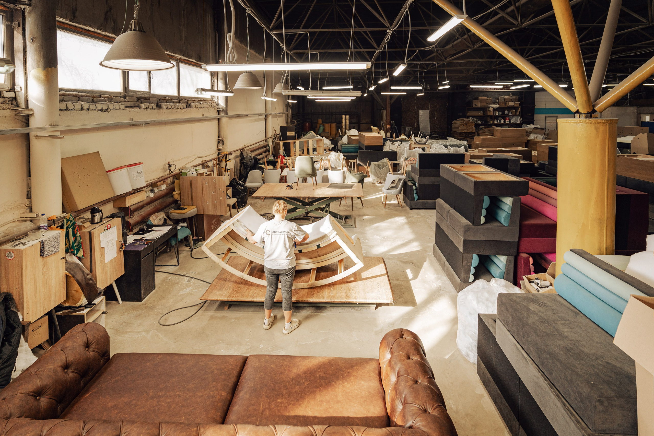 Сборка мягкого дивана из готового каркаса фанеры