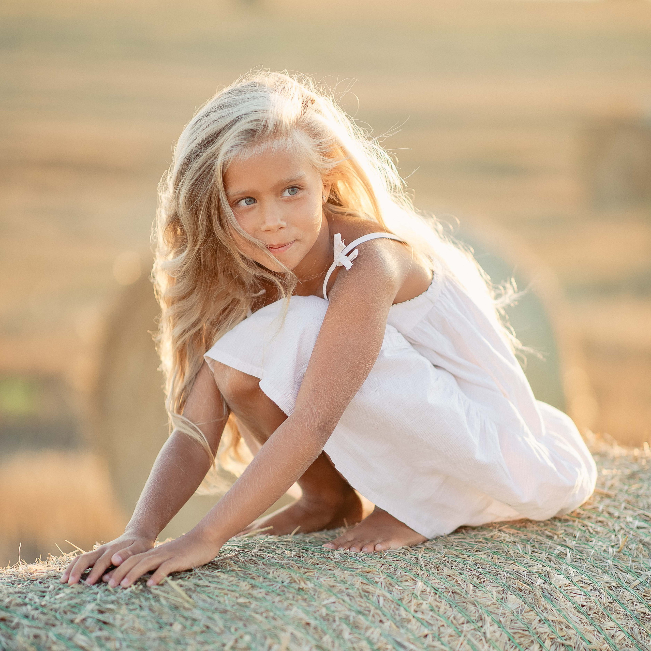 Ева с бабушкой. Лариса Богомолова. Фотограф. Видеограф. Болгария