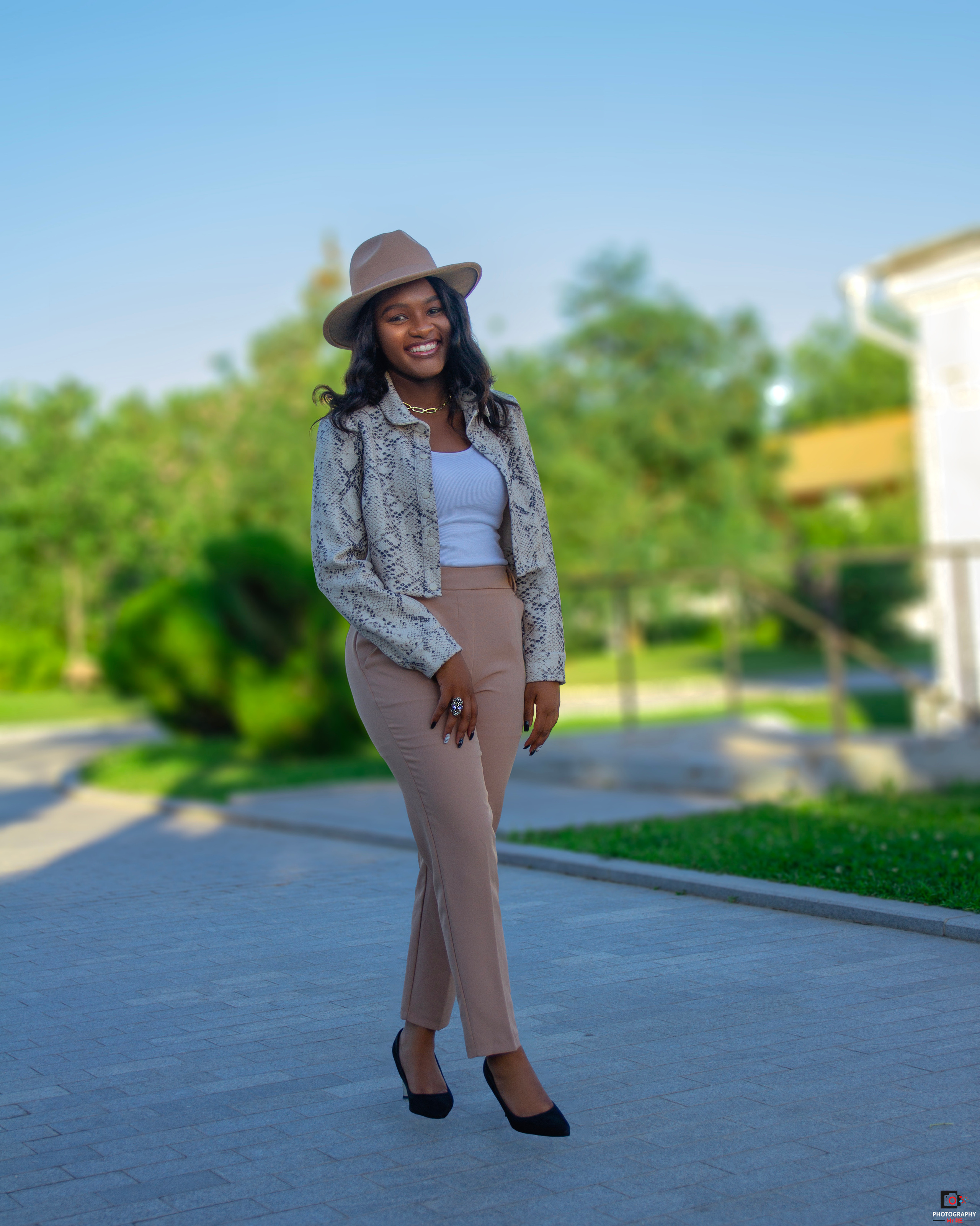 DORCAS Photos. Mr RE Photography