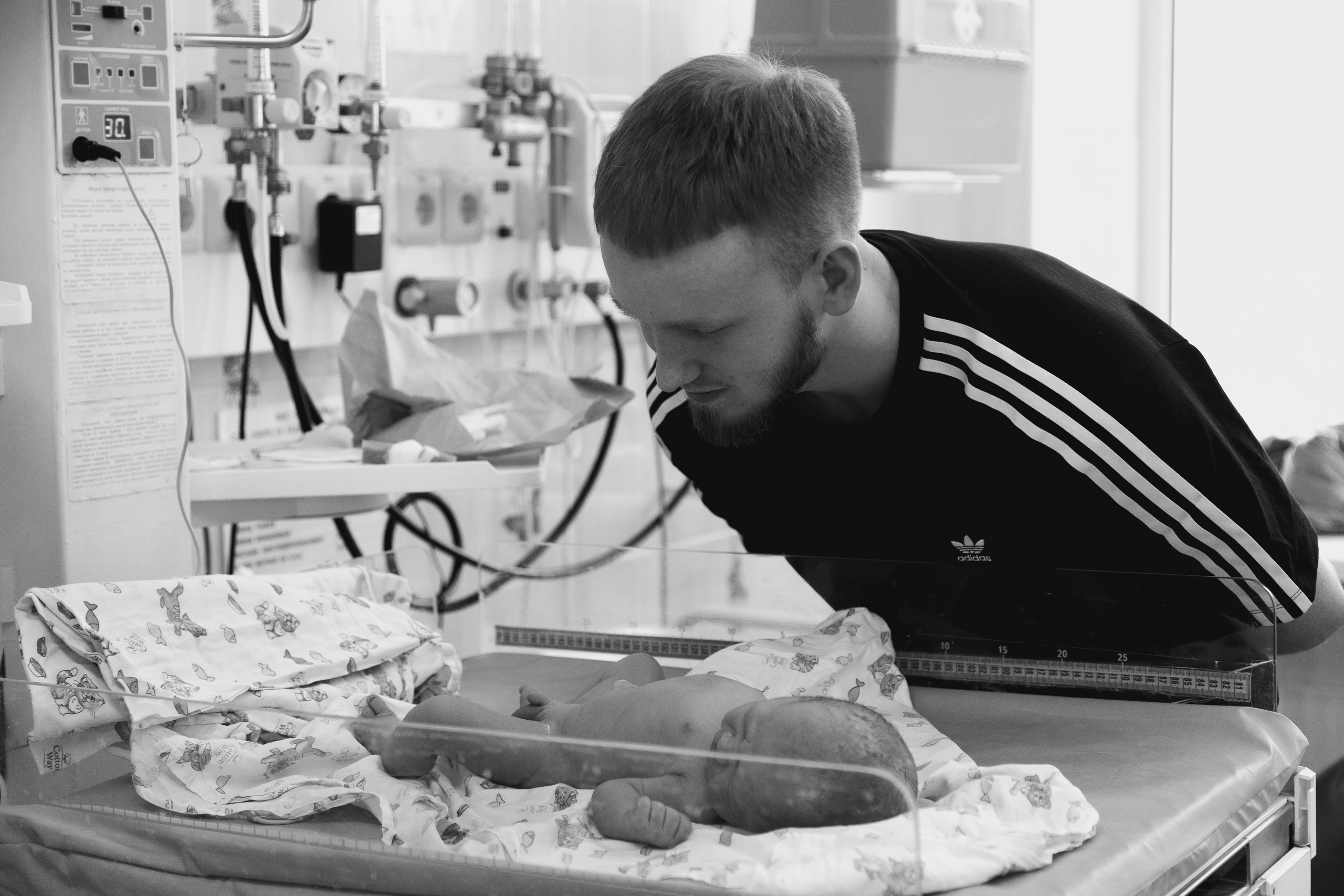 РОДЫ. МЕДИЦИНСКИЙ РЕПОРТАЖ О РОЖДЕНИИ РЕБЕНКА. ФОТОГРАФ АЛЕКСАНДРА ПЕРМЯКОВА