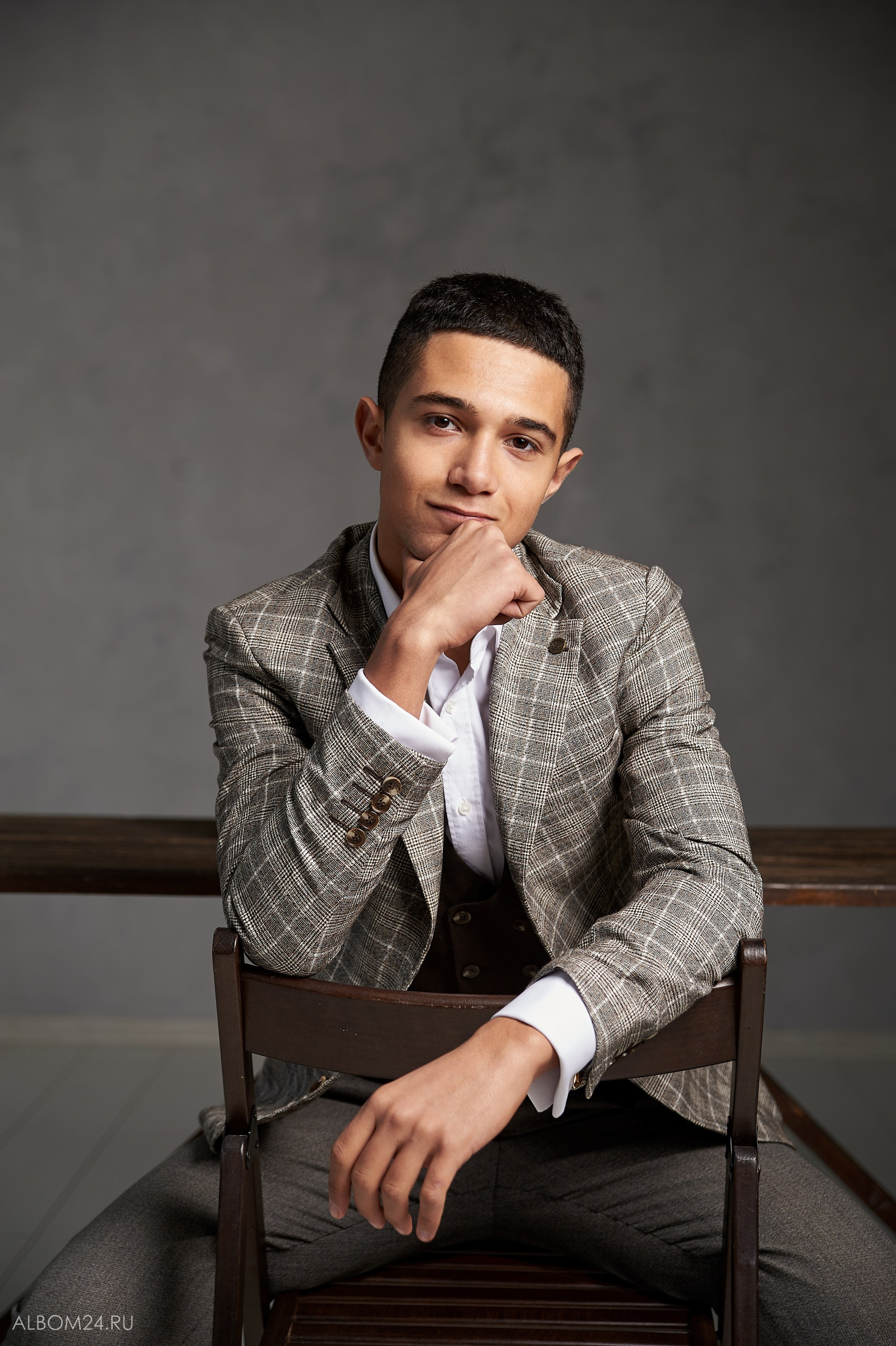 Фотосессия на выпускной альбом 2026 в Красноярске