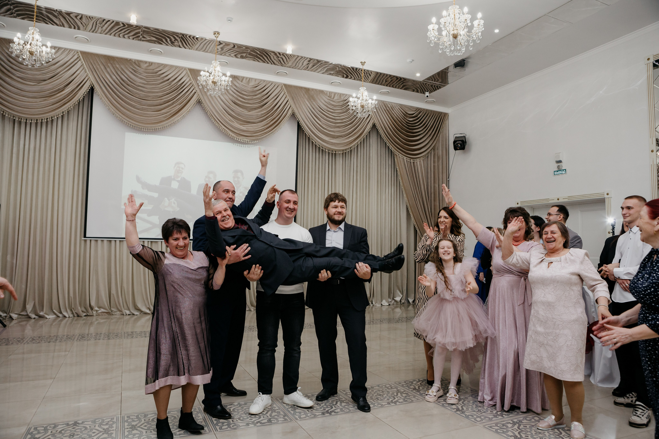 Максим и Ксения. Фотограф, видеограф в Челябинске Глеб Хазиев