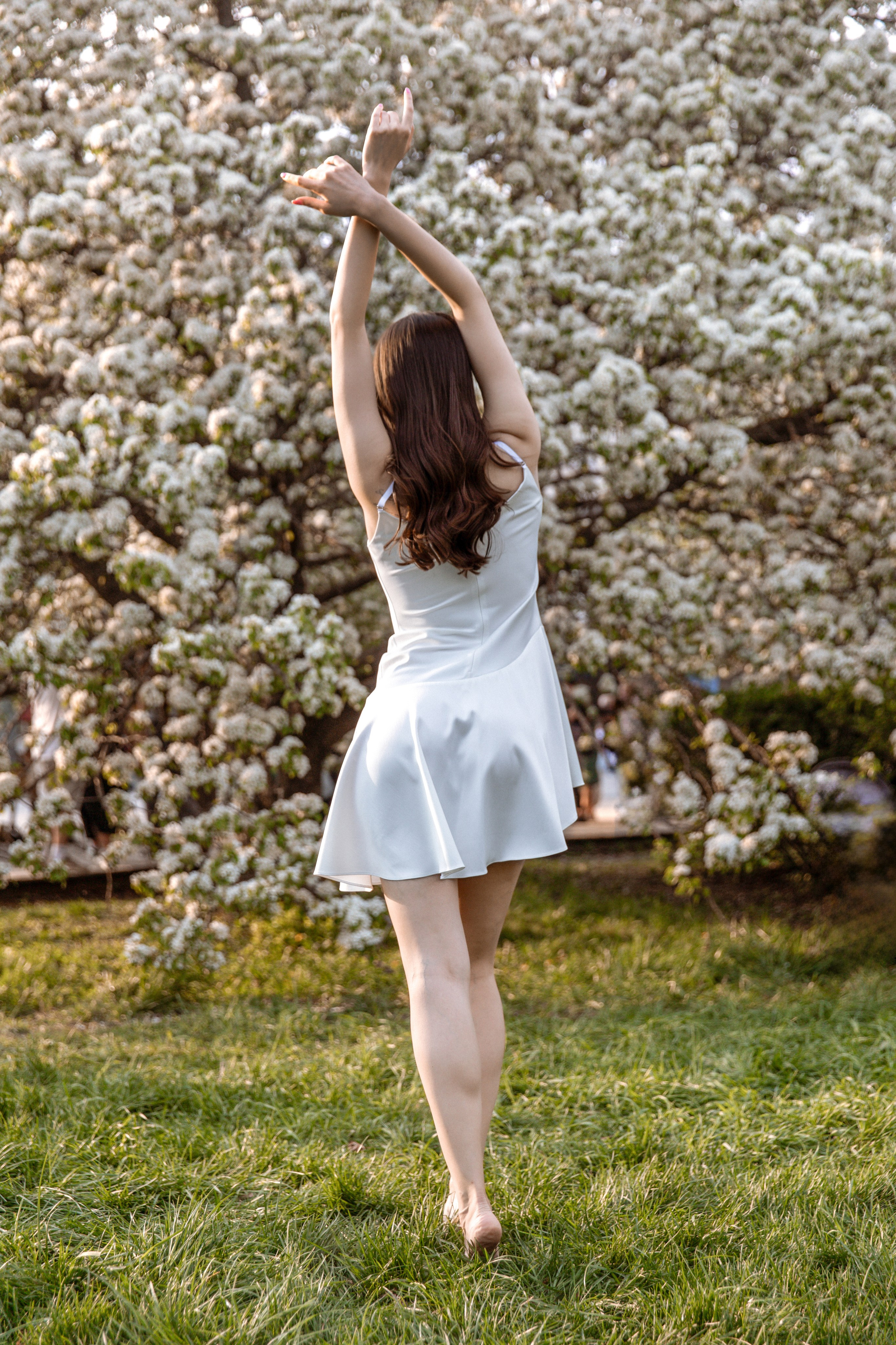 Мария в саду. Свадебный и семейный фотограф Москва и Московская область