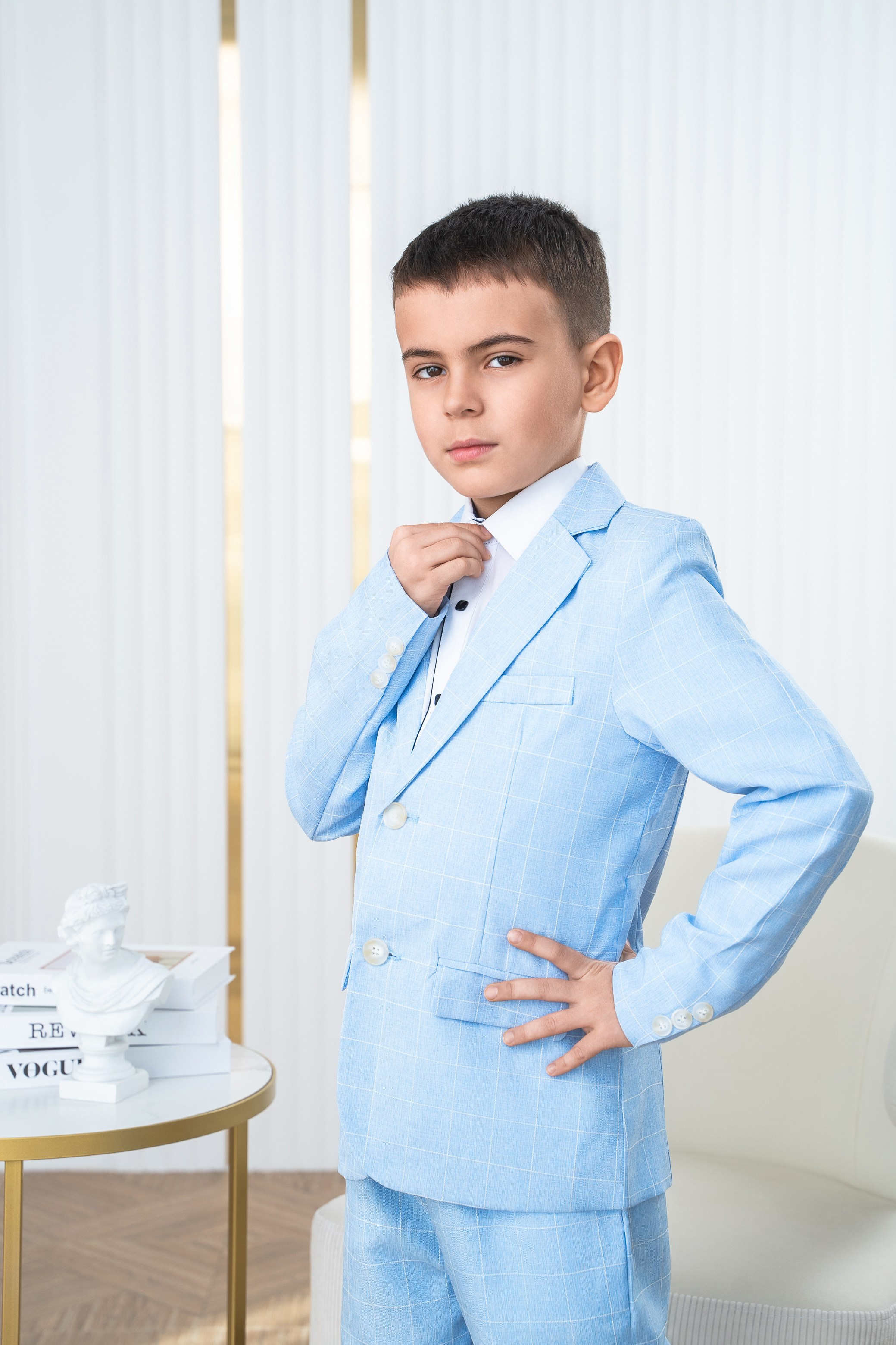 Выпускная фотосессия в фотостудии. Выпускные альбомы Нижнекамск Набережные Челны Фотостудия Небо