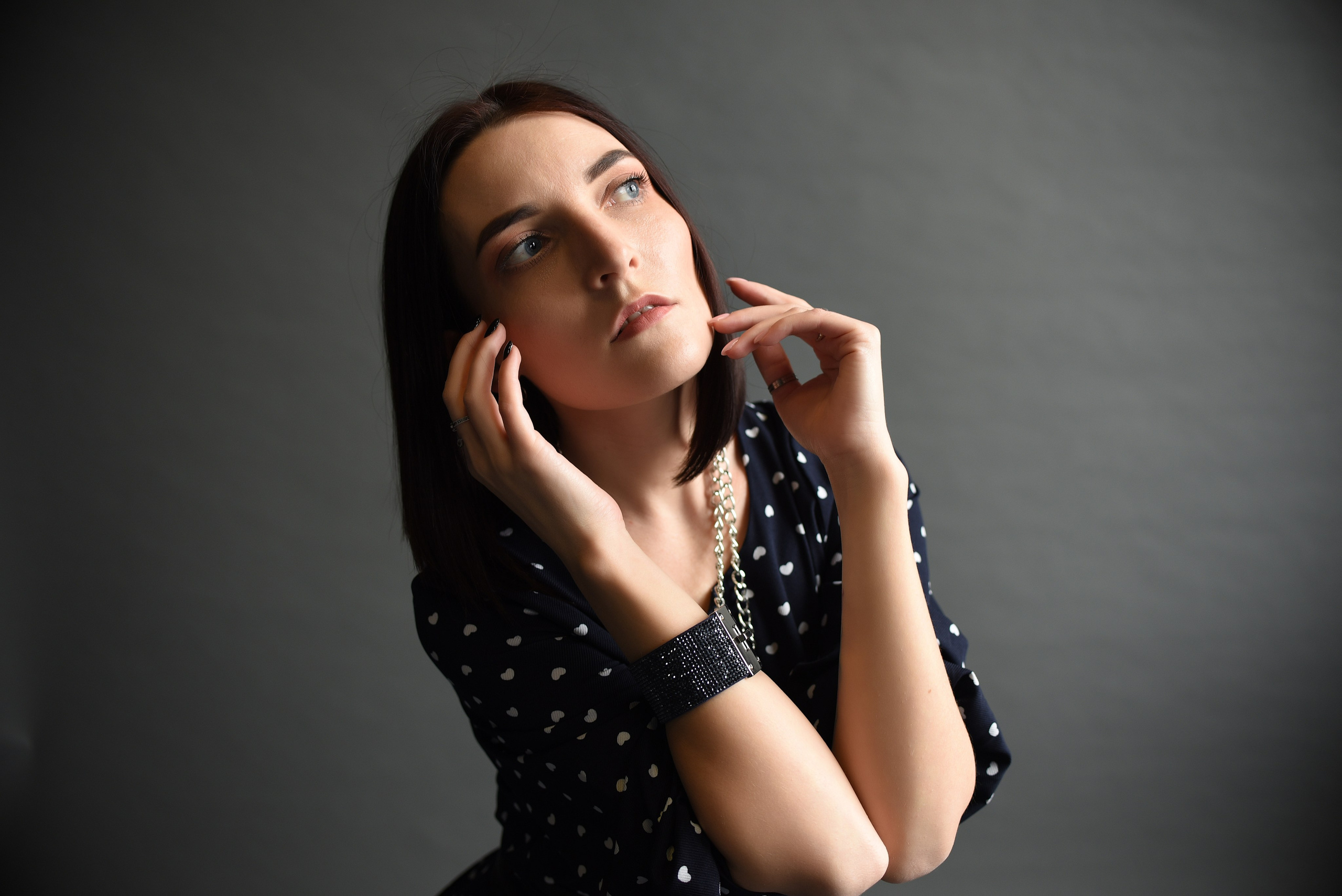 Индивидуальная студийная. Свадебный, семейный, детский, контент фотограф в Омске Максим Ильин