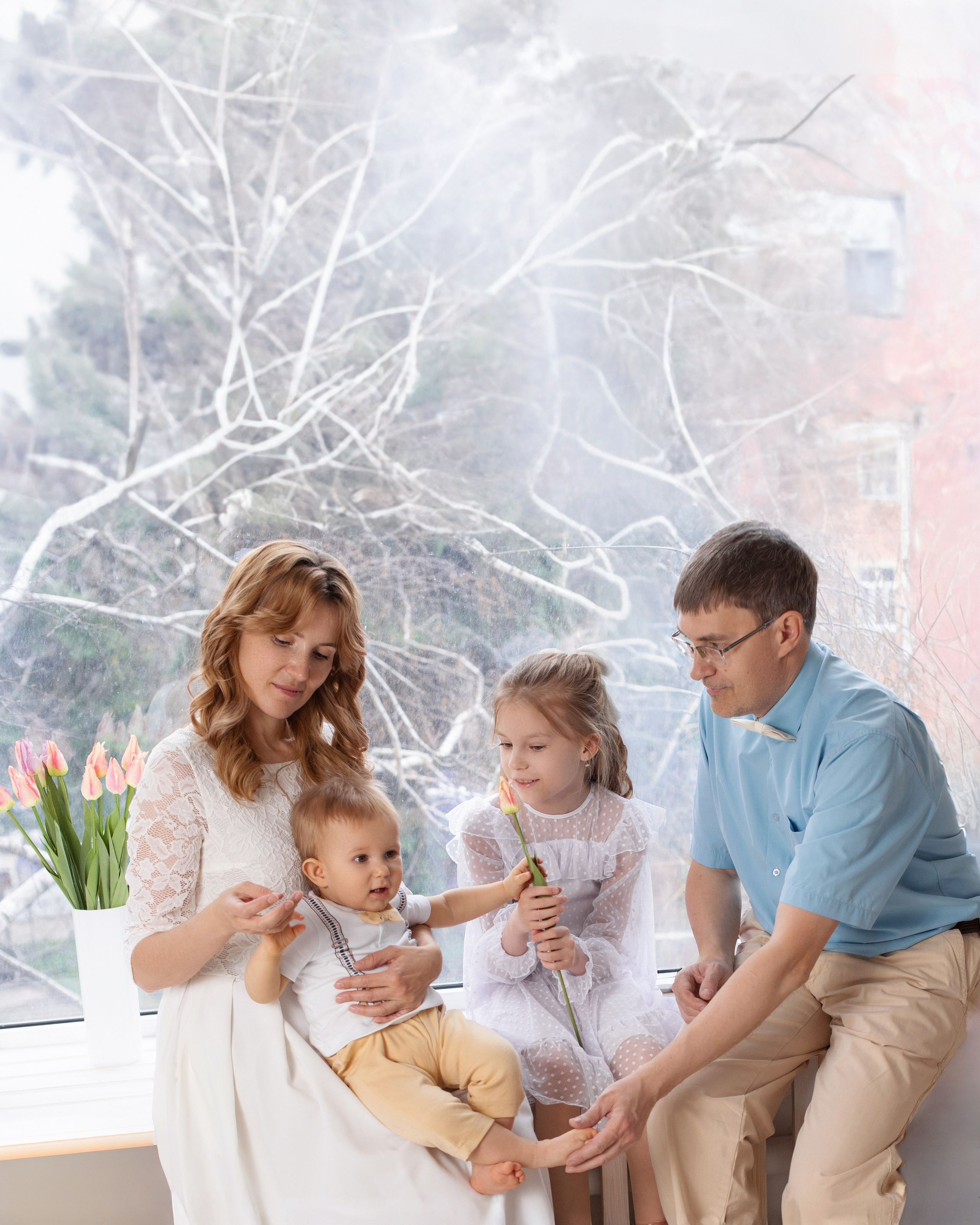 Семейная студийная фотосессия. Фотограф Ставрополь Пятигорск Елизавета Дарина