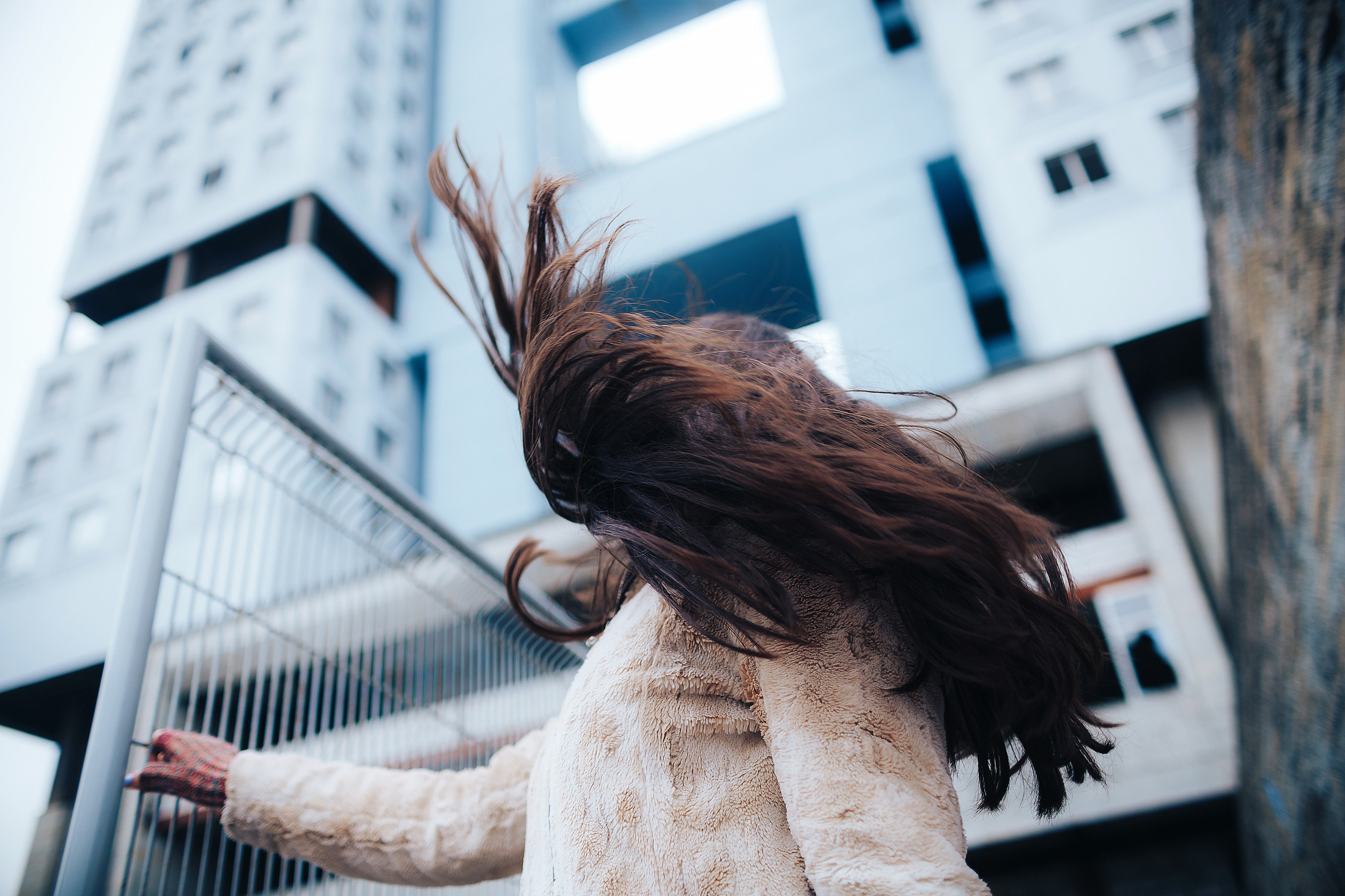 Фотосессия девушки в центре Калининграда | фотограф в Калининграде. Фотосъемка и видеосъемка в Калининграде Liveemotion.pro