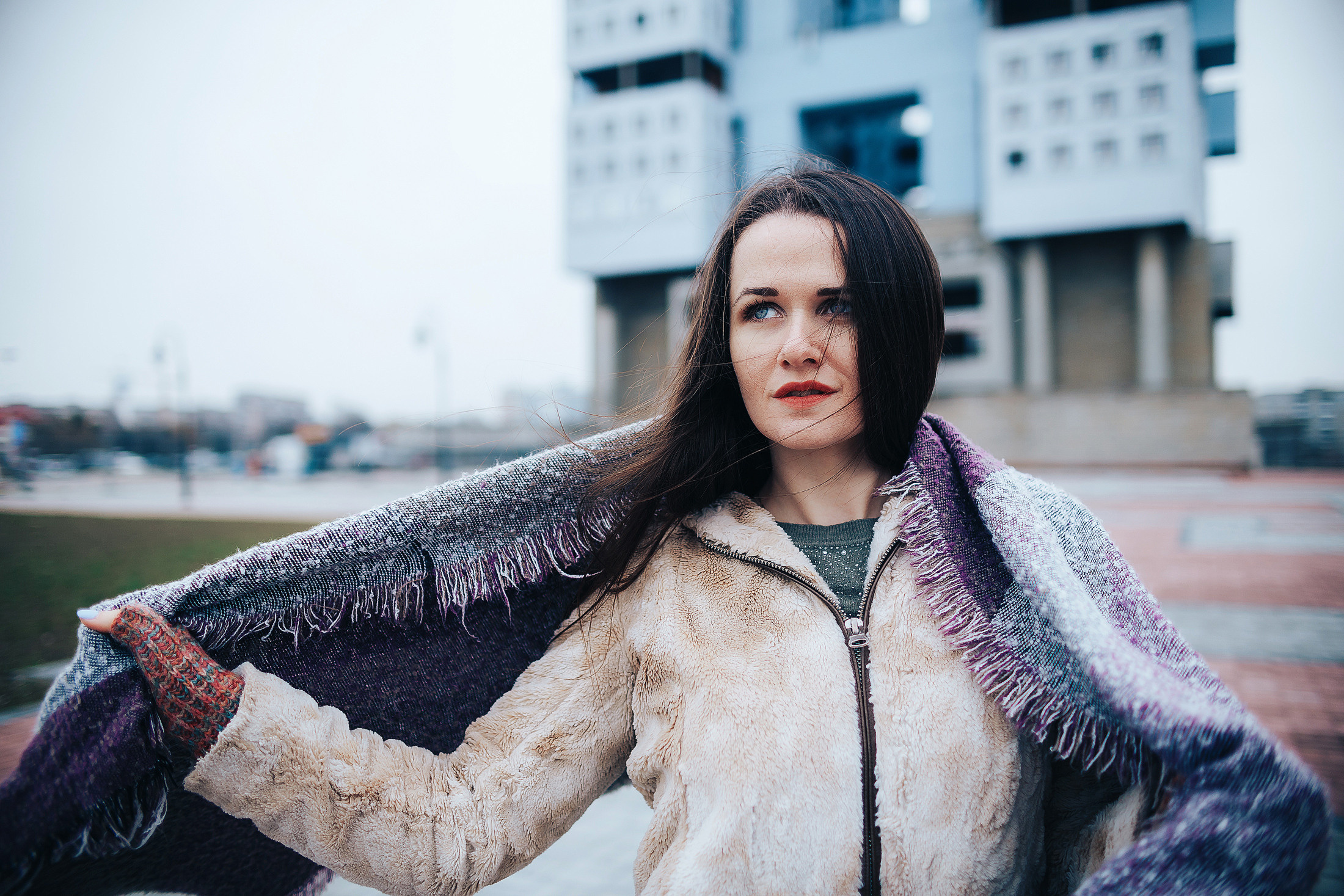 Фотосессия девушки в центре Калининграда | фотограф в Калининграде. Фотосъемка и видеосъемка в Калининграде Liveemotion.pro