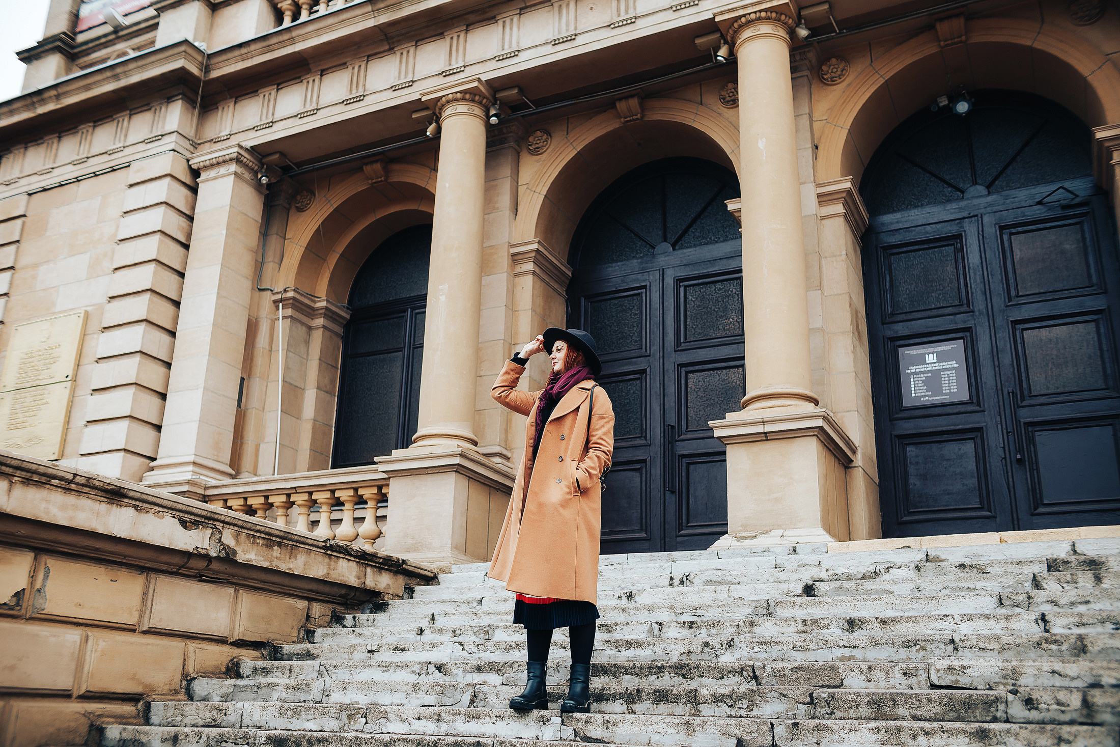 Уличная фотосессия в центре Калининграда | Профессиональный фотограф. Фотосъемка и видеосъемка в Калининграде Liveemotion.pro