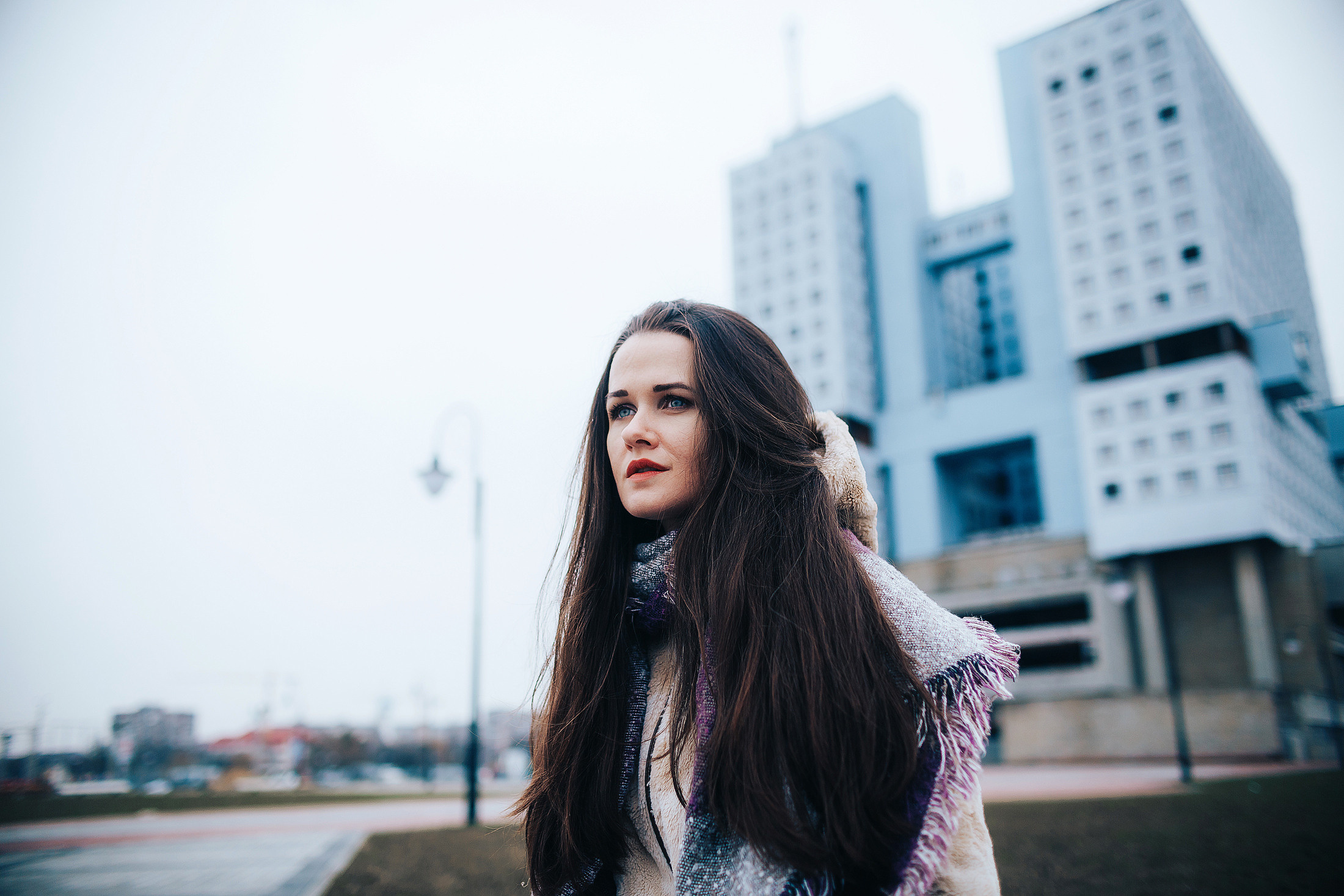 Фотосессия девушки в центре Калининграда | фотограф в Калининграде. Фотосъемка и видеосъемка в Калининграде Liveemotion.pro