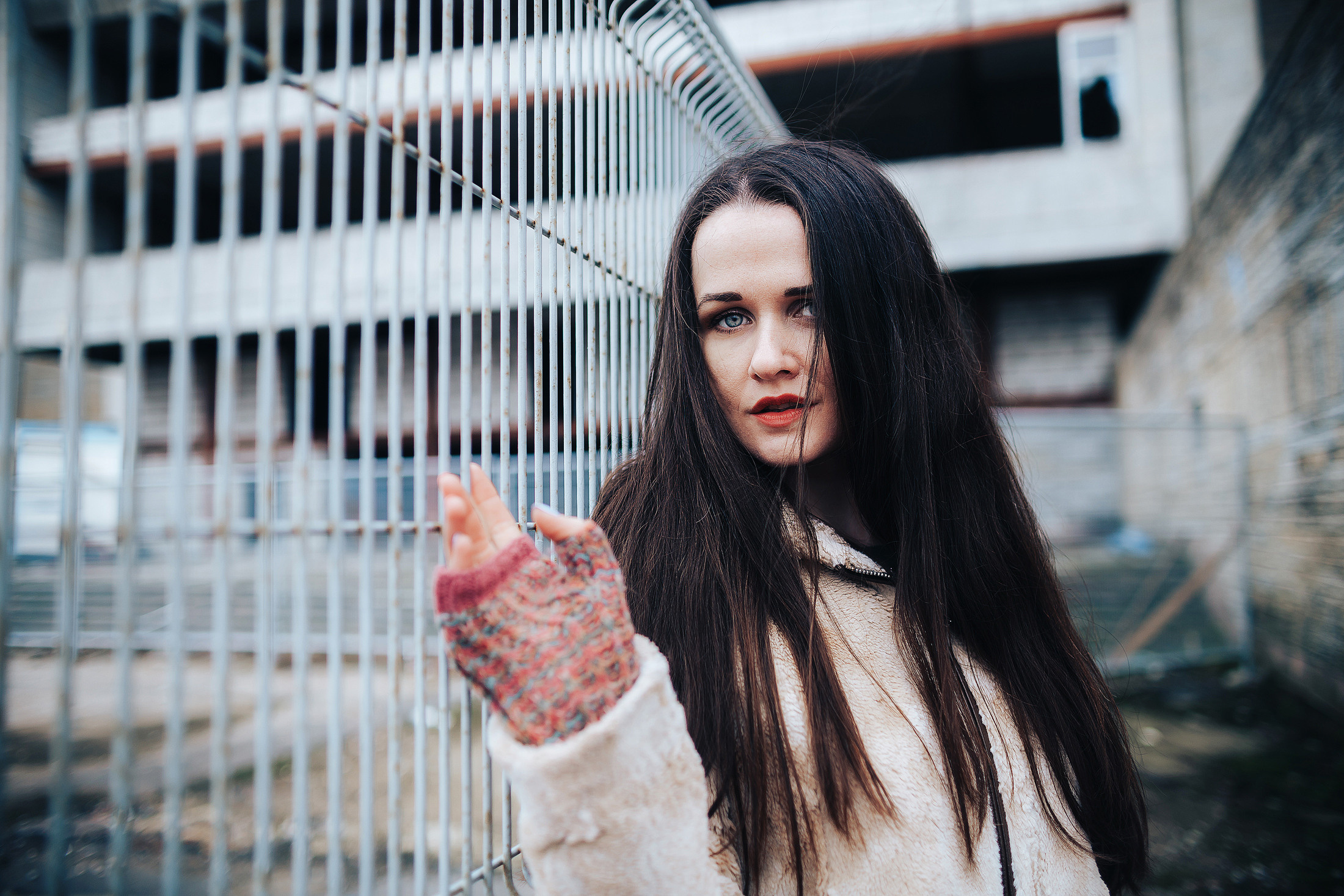 Фотосессия девушки в центре Калининграда | фотограф в Калининграде. Фотосъемка и видеосъемка в Калининграде Liveemotion.pro