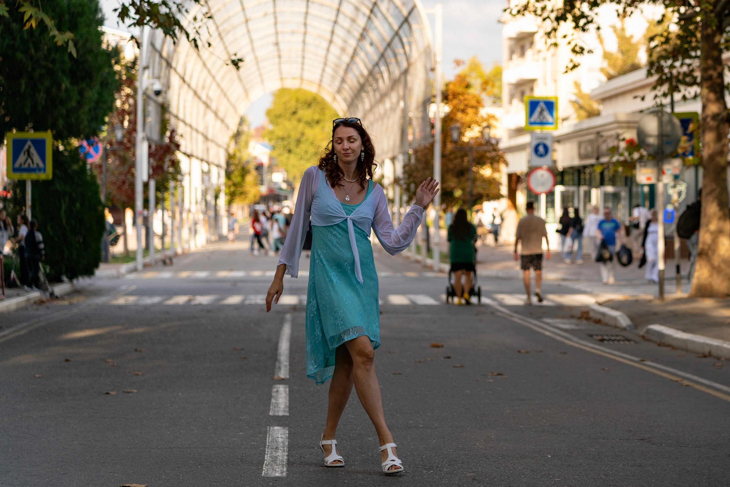 Осенняя фотоссесия по центру Анапы. Семейный и детский фотограф Екатерина Черняева. Снимаю портреты, love story, фотопрогулки, работаю на улице, в кафе, студии, дома у клиента