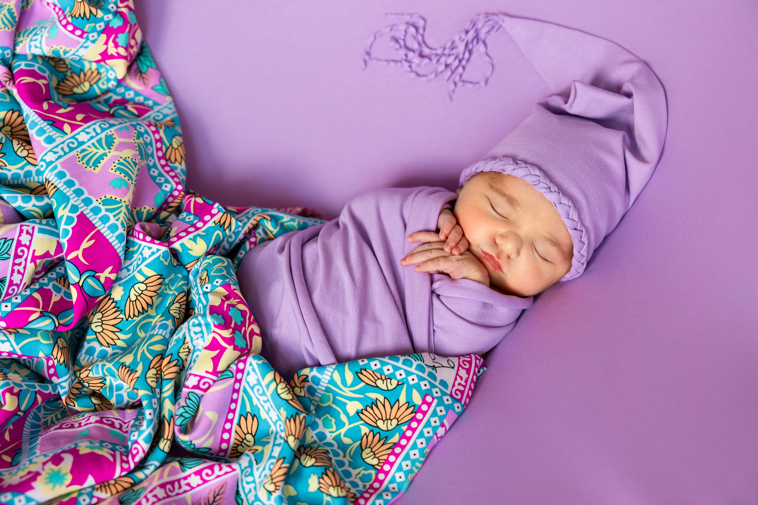 Сиреневый образ с тканью. Оксана Ромашкина- семейный и ньюборн фотограф из Москвы