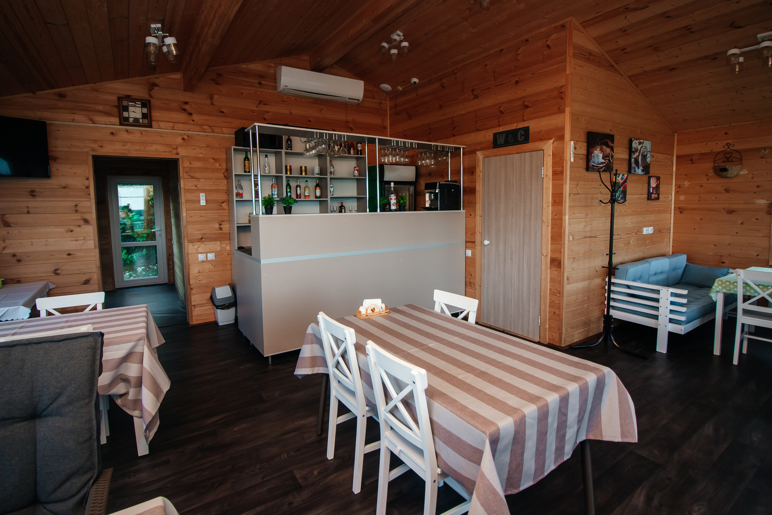 База отдыха в Тверской области. Кафе и развлечения. Фотограф недвижимости и контент-съемки в СПб