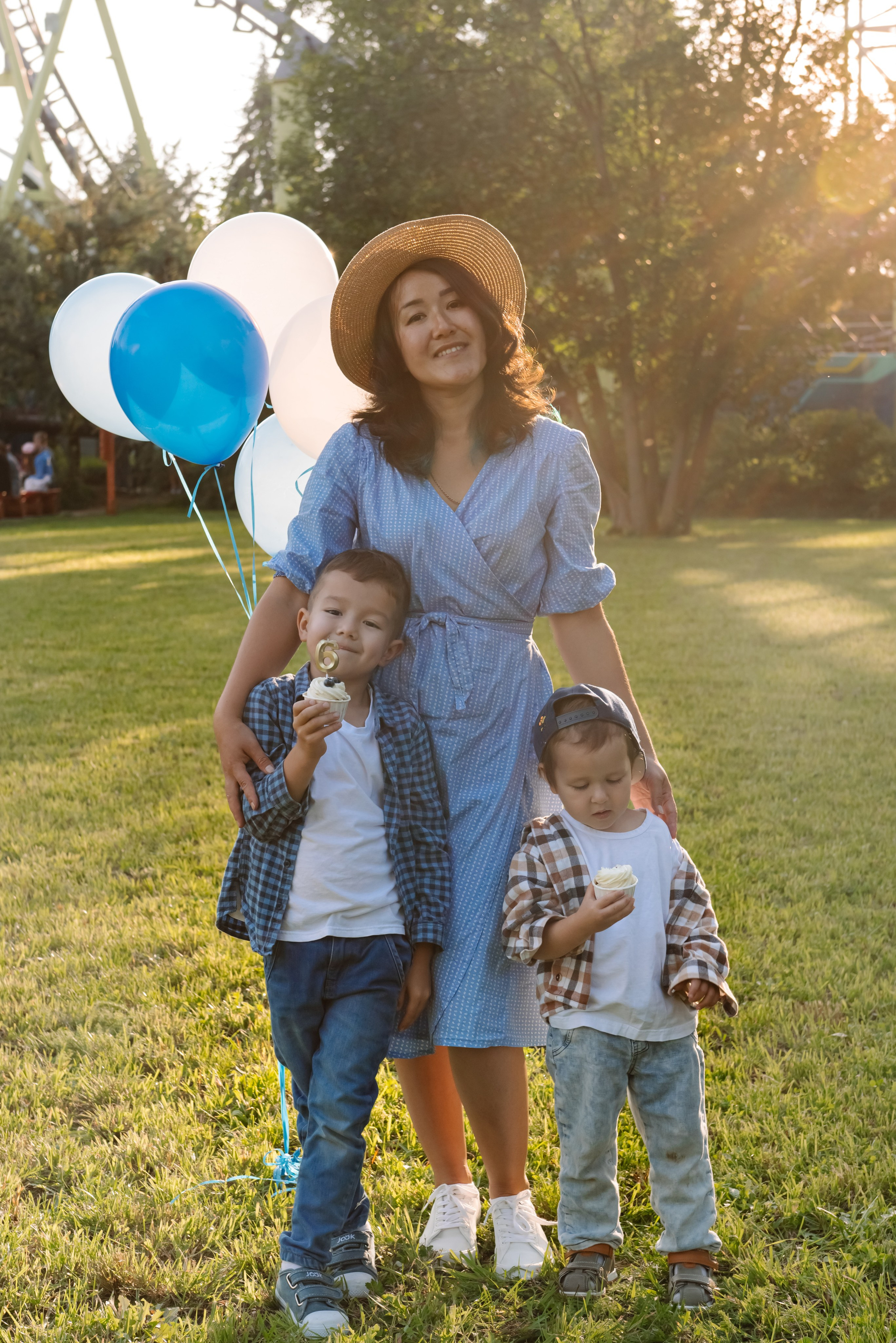 Семейная. Лилия с сыновьями. Свадебный и сеейный фотограф в Санкт-Петербурге Елена Худякова