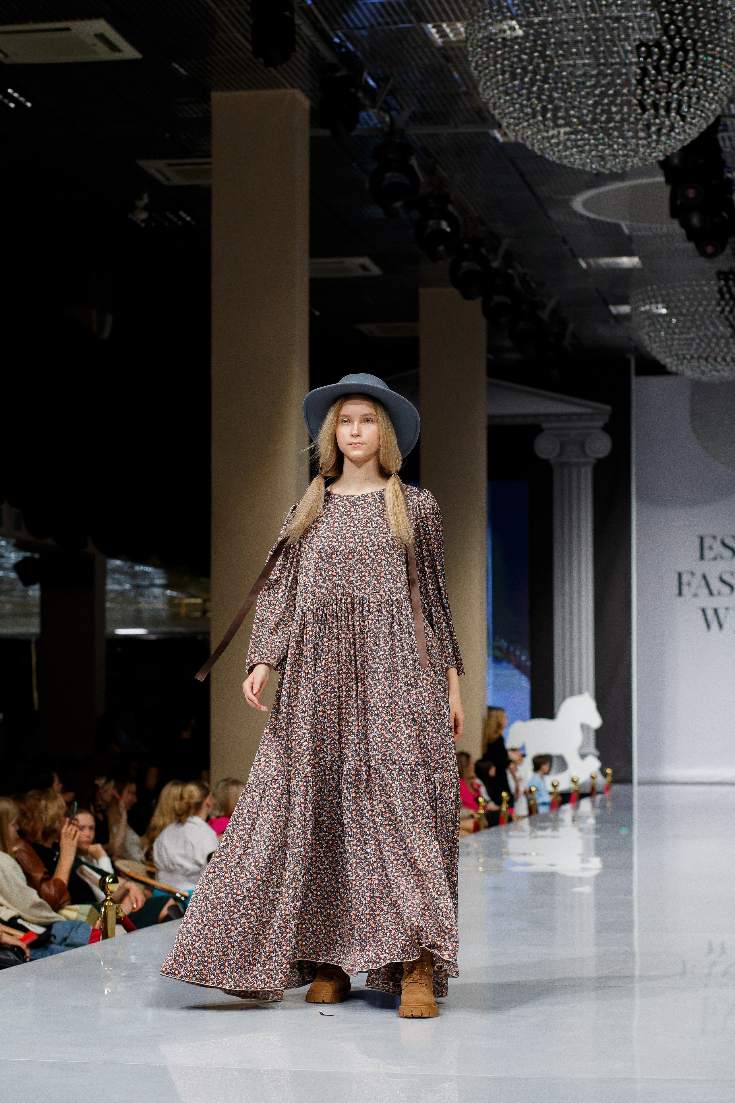 Показ дизайнера Надежды Шибиной на Estet Fashion Week. Фотограф в Подольске — Мария Бучнева