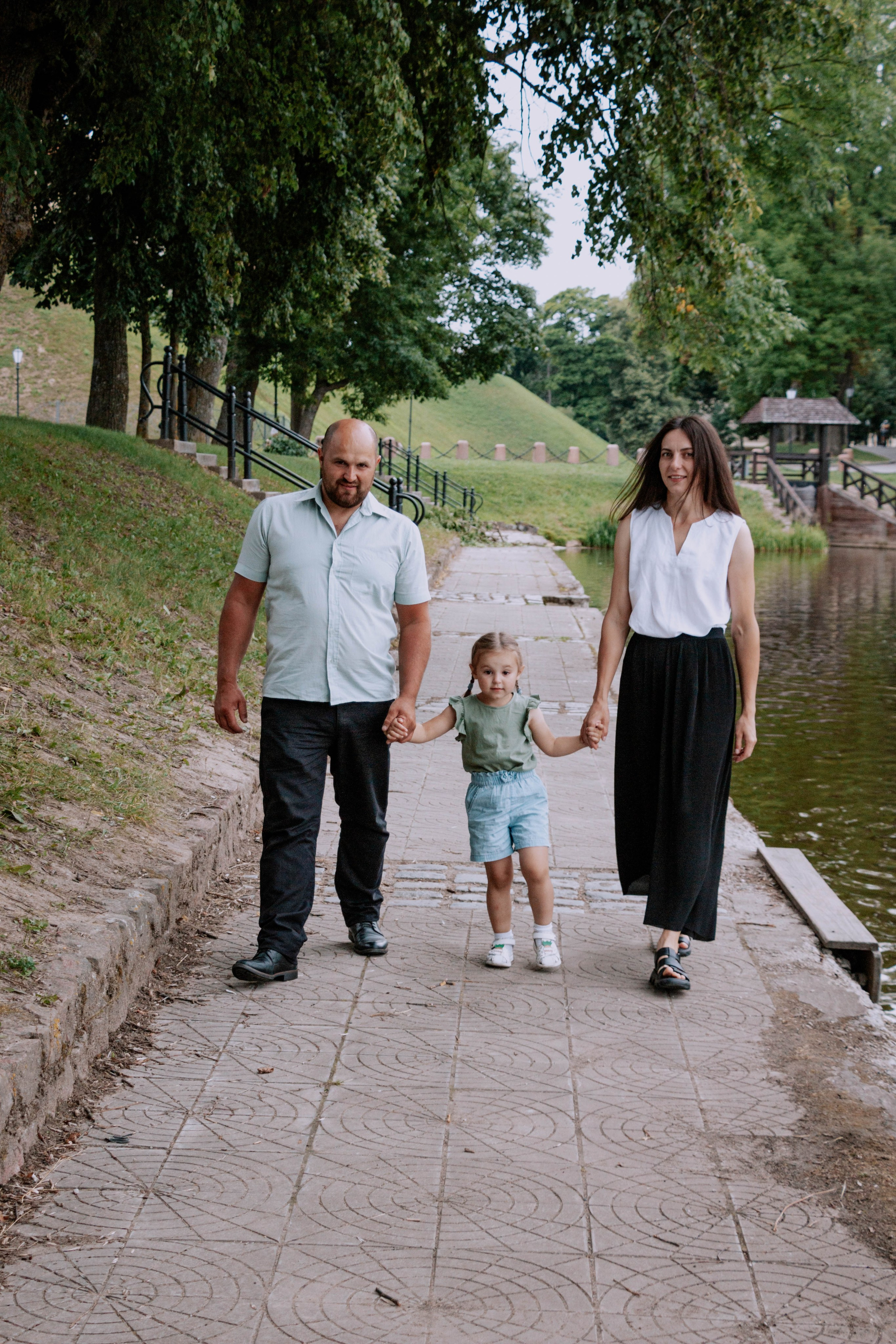 Алексей, Римма, Аннушка и Полина. Бережно сохраняю ваши чувства и истории на своих фотографиях