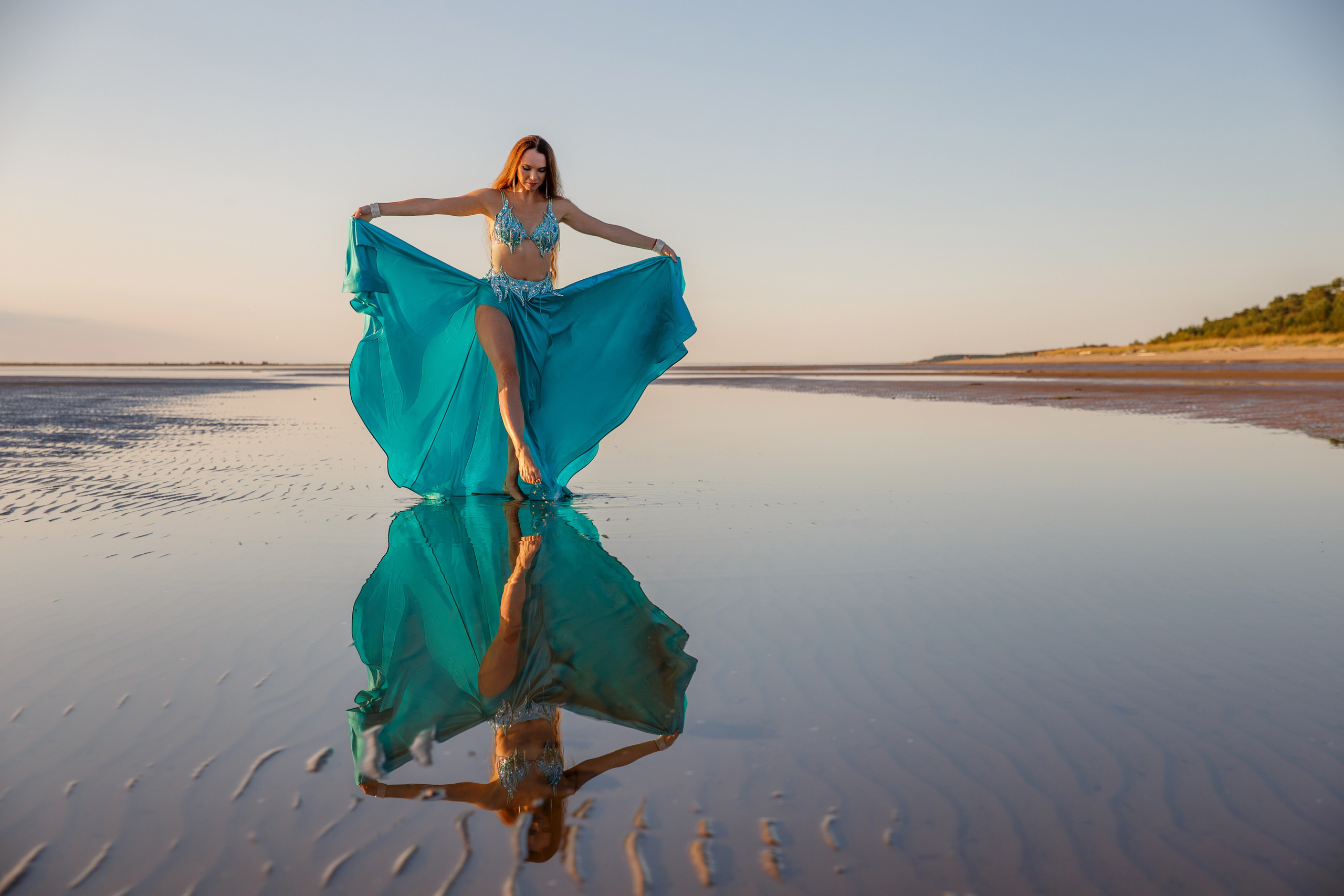 Женская контентная фотосессия для преподавателя танцев. Женский и контент фотограф Люба Пунанцева. Северодвинск. Архангельск