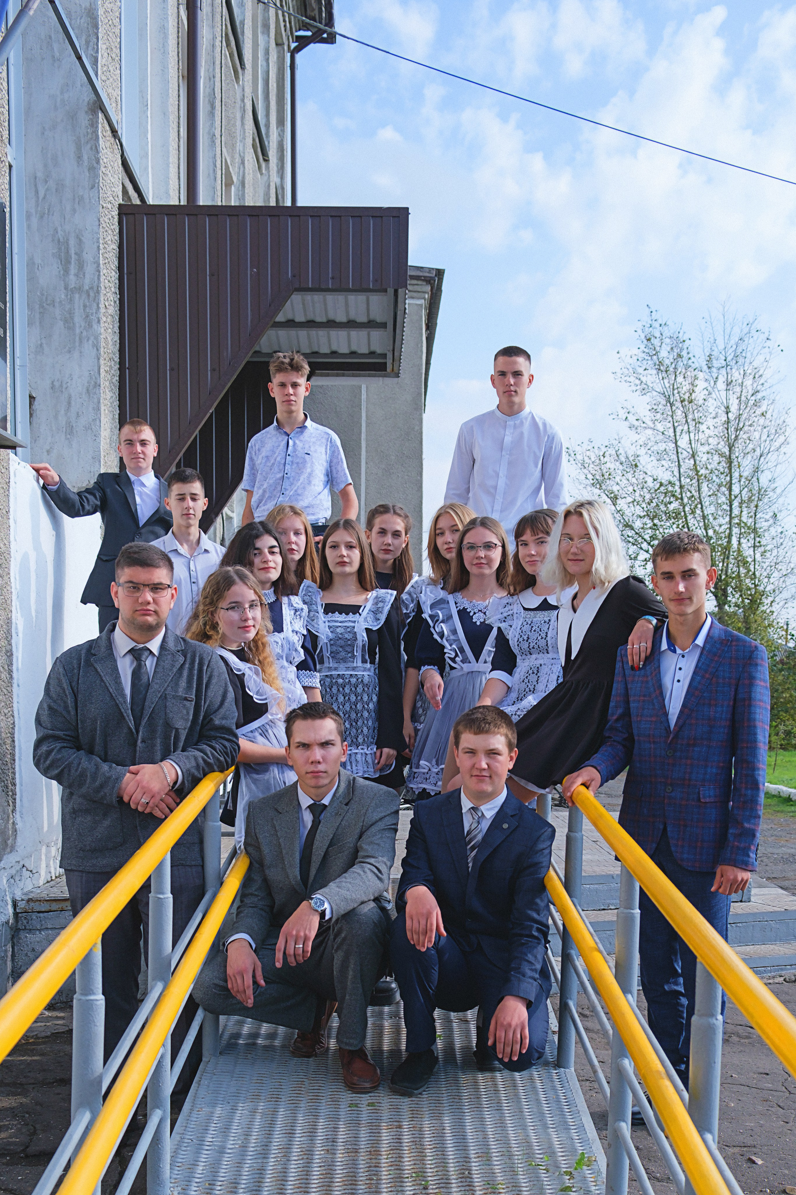 Выпускной альбом 2024. Фотограф и видеограф в Омск/Москва Сащенко Лера