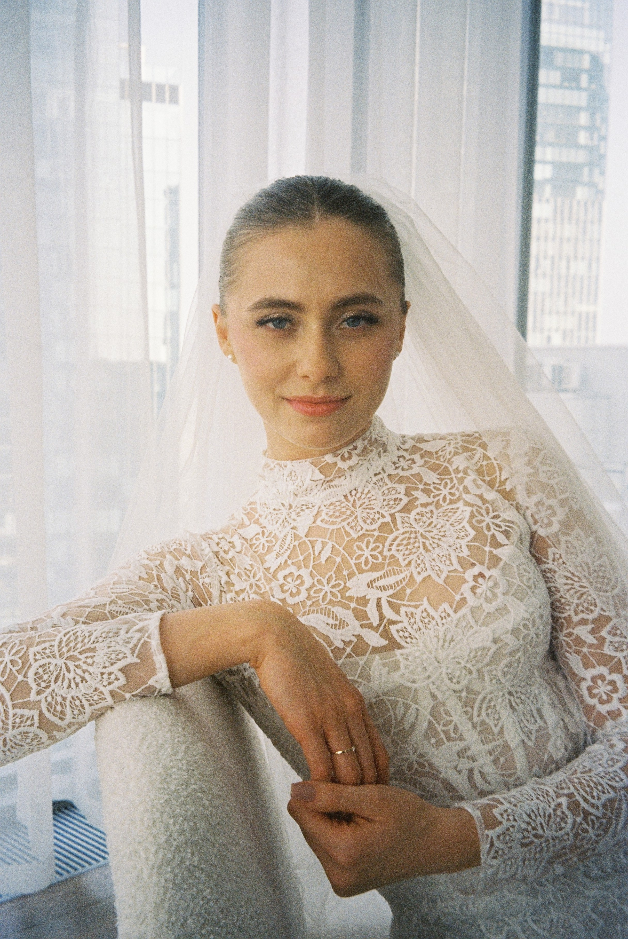 Свадебная фотосессия в Москве-сити и гостинице Националь. Свадебный фотограф в Москве Элина Ларченкова. Фото, которые цепляют