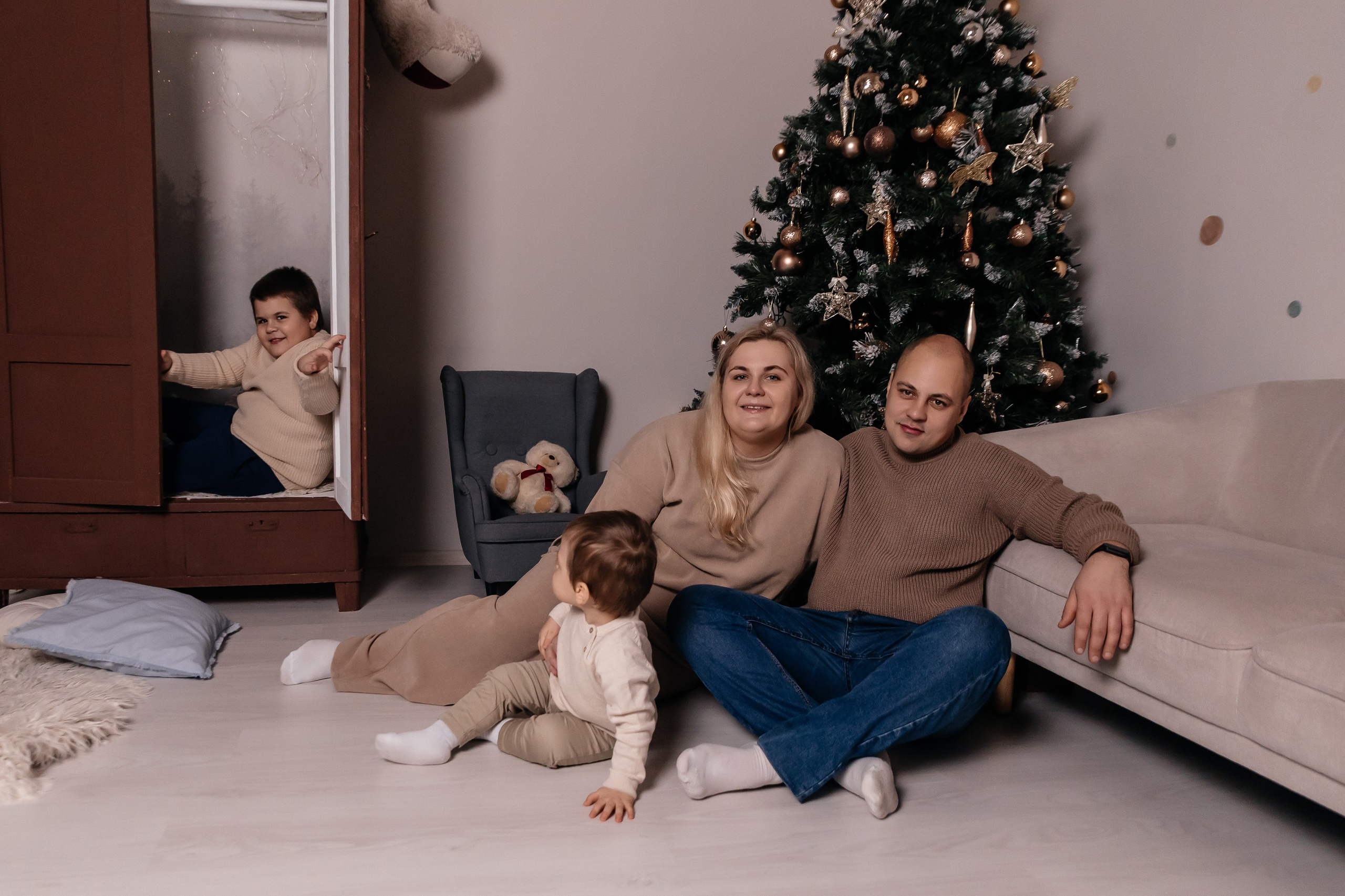 Ксения, Виталий, Артем и Максим. Семейный фотограф Минск Усова Ольга