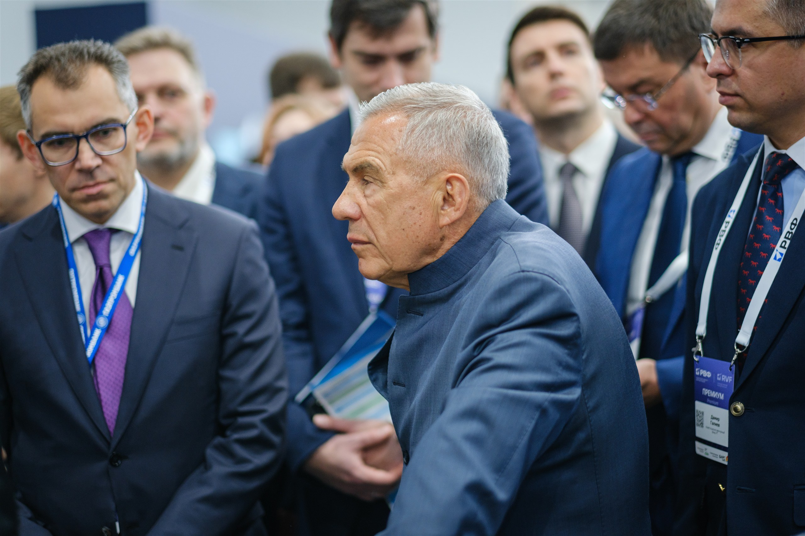 Участники форума в выставочном павильоне — Российский венчурный форум, Казань