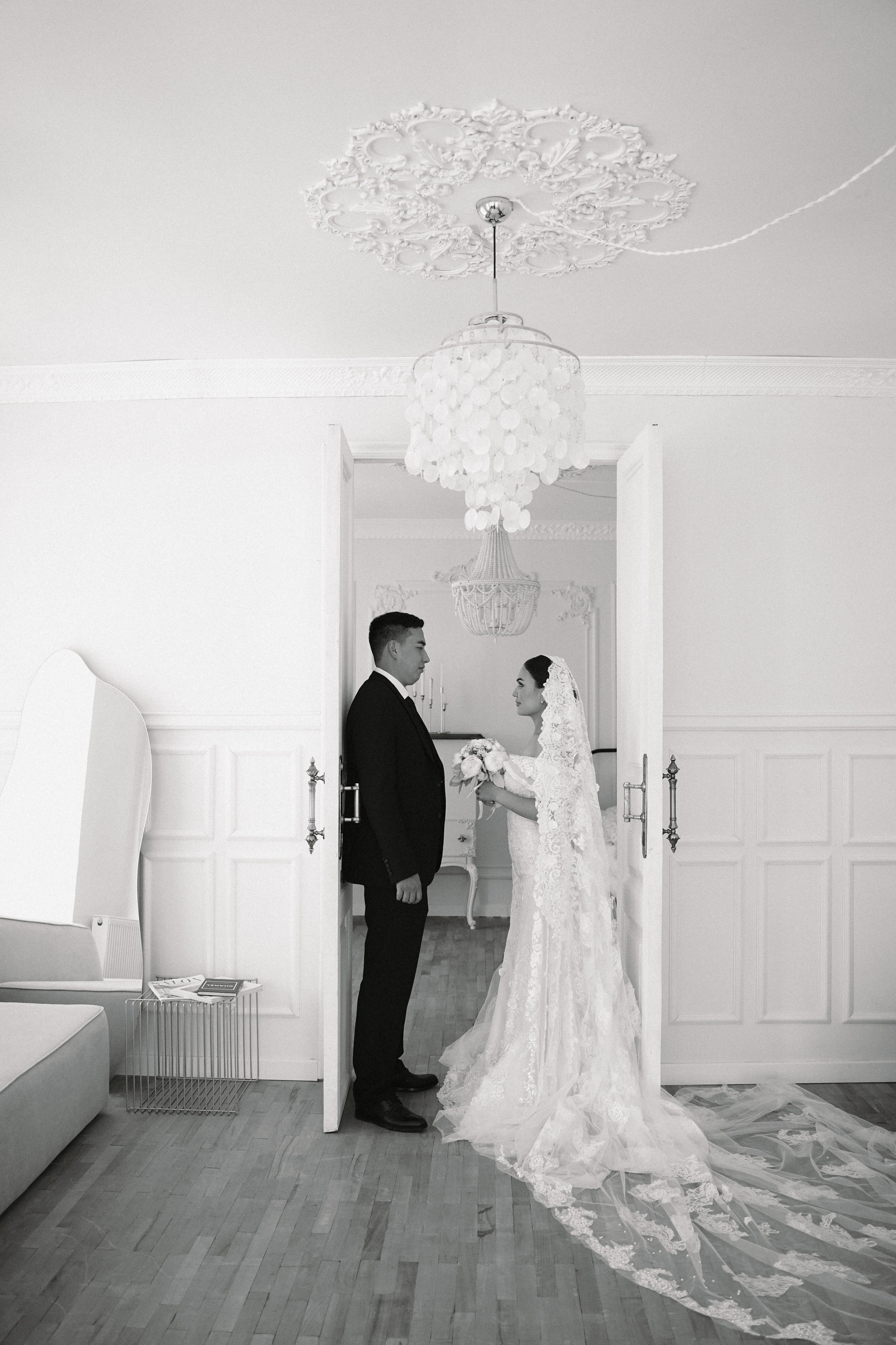 Жаслан и Арина. Фото и видео для вас в Астрахани!