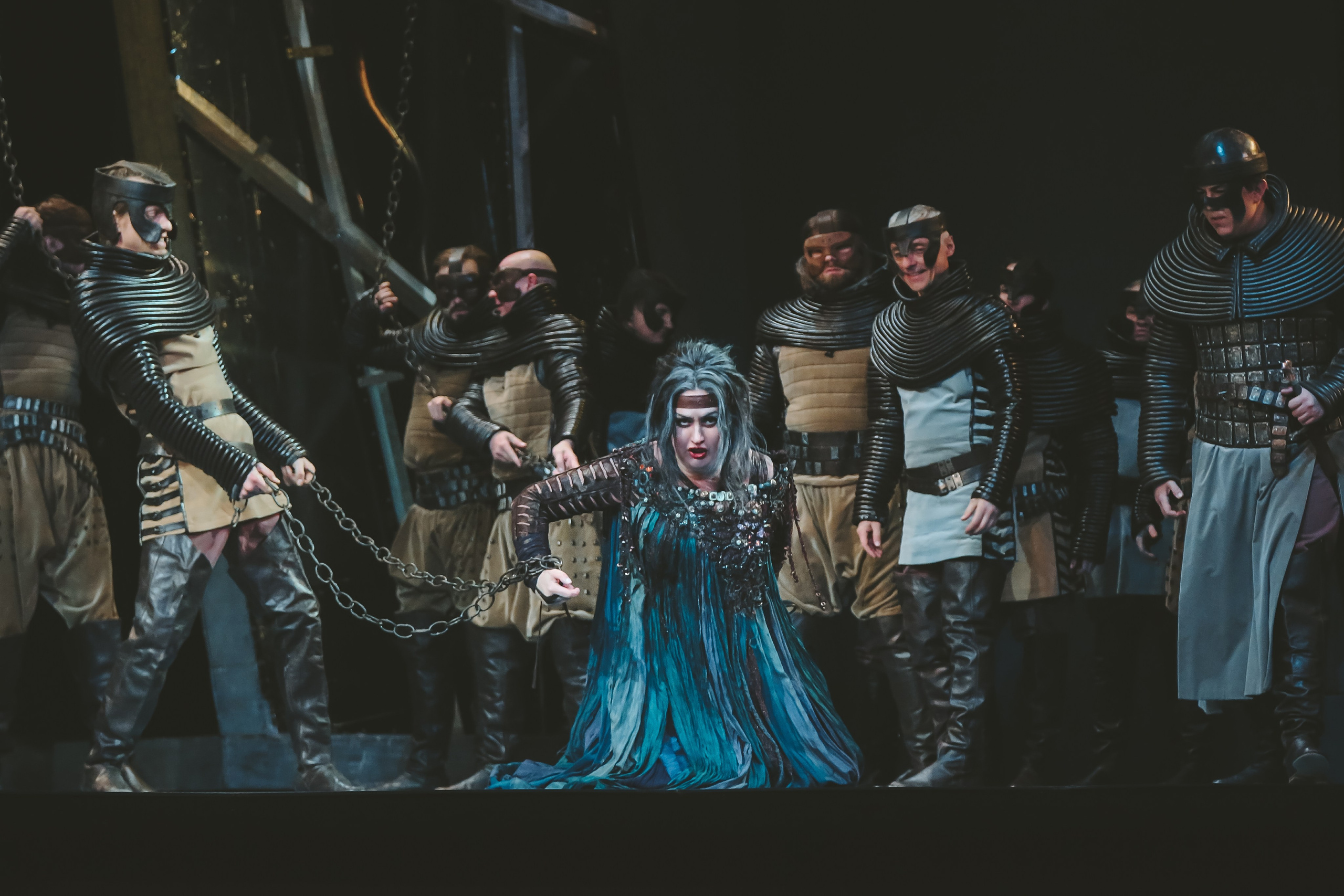 «Трубадур» Верди в Новой опере. Дарья Письменюк / Darya Leitstern — фотограф, музыкант, журналист, путешественник