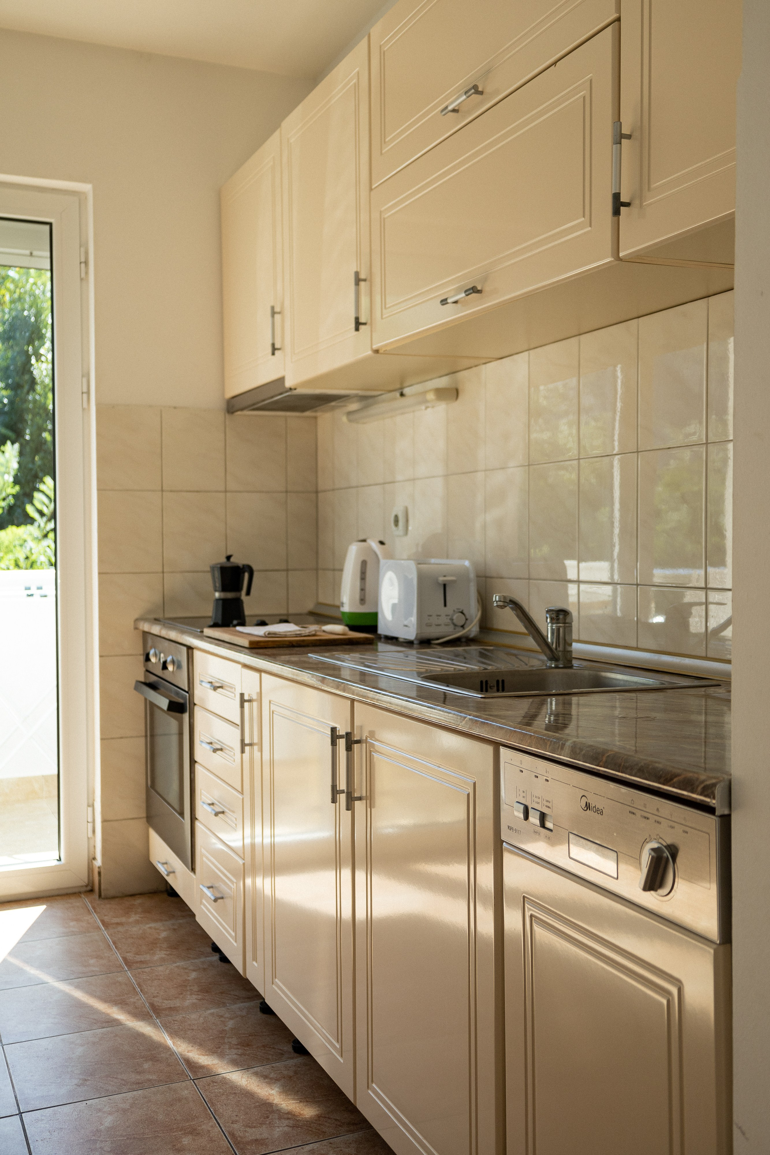 Private apartment for rent. Fotograf u Crnoj Gori-porodično fotografisanje sa djecom, lovestory, nekretnine