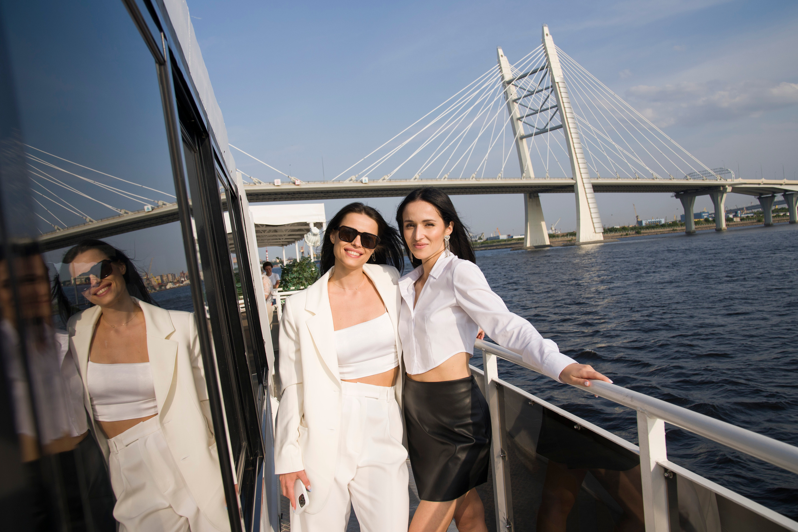 Корпоратив НПО на теплоходе. Фотограф в Санкт-Петербурге. Репортажная и все съёмки для бизнеса