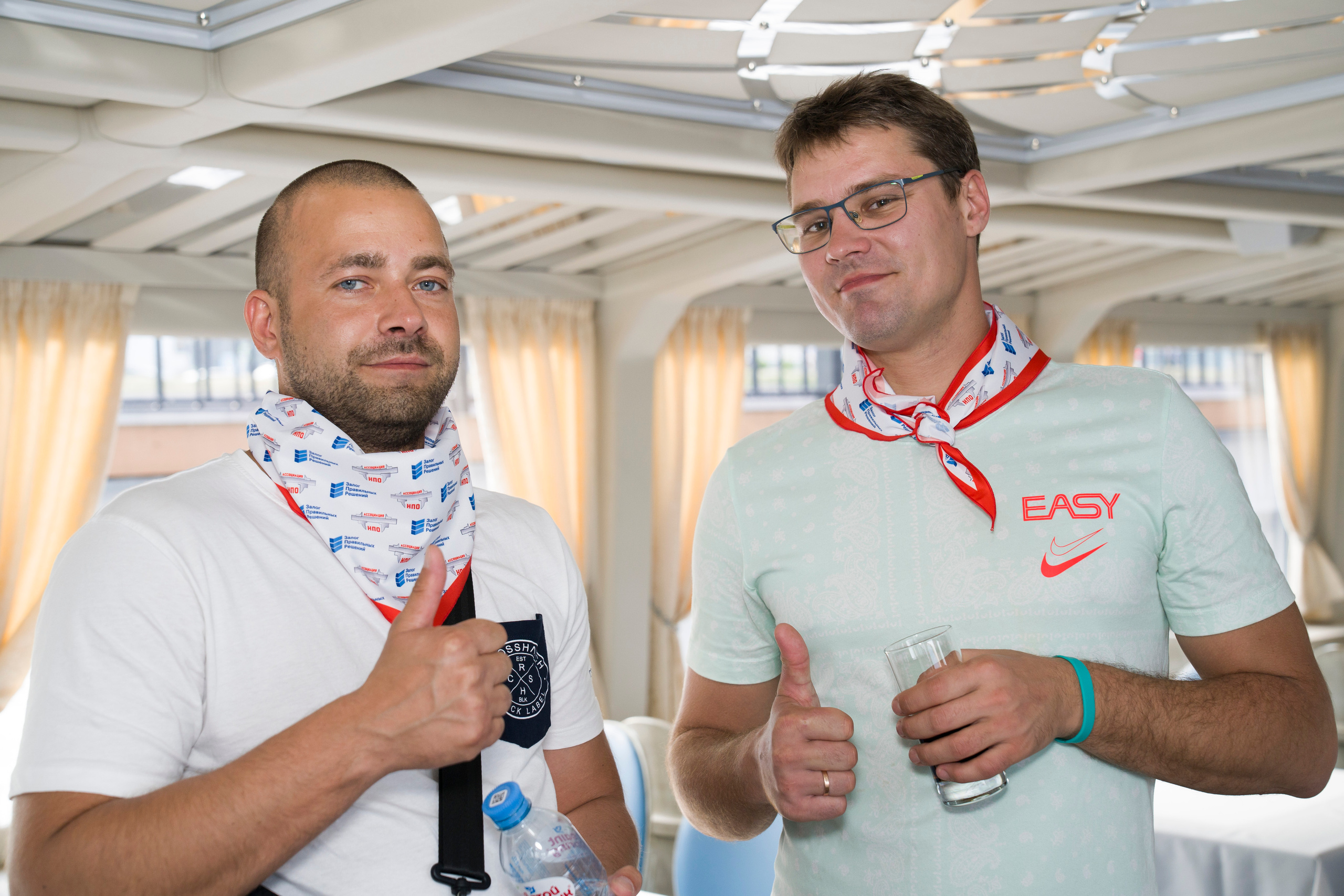 Корпоратив НПО на теплоходе. Фотограф в Санкт-Петербурге. Репортажная и все съёмки для бизнеса